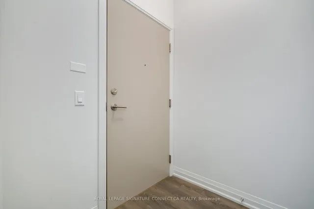 Additional property image - 10 Meadowglen Pl Unit 805