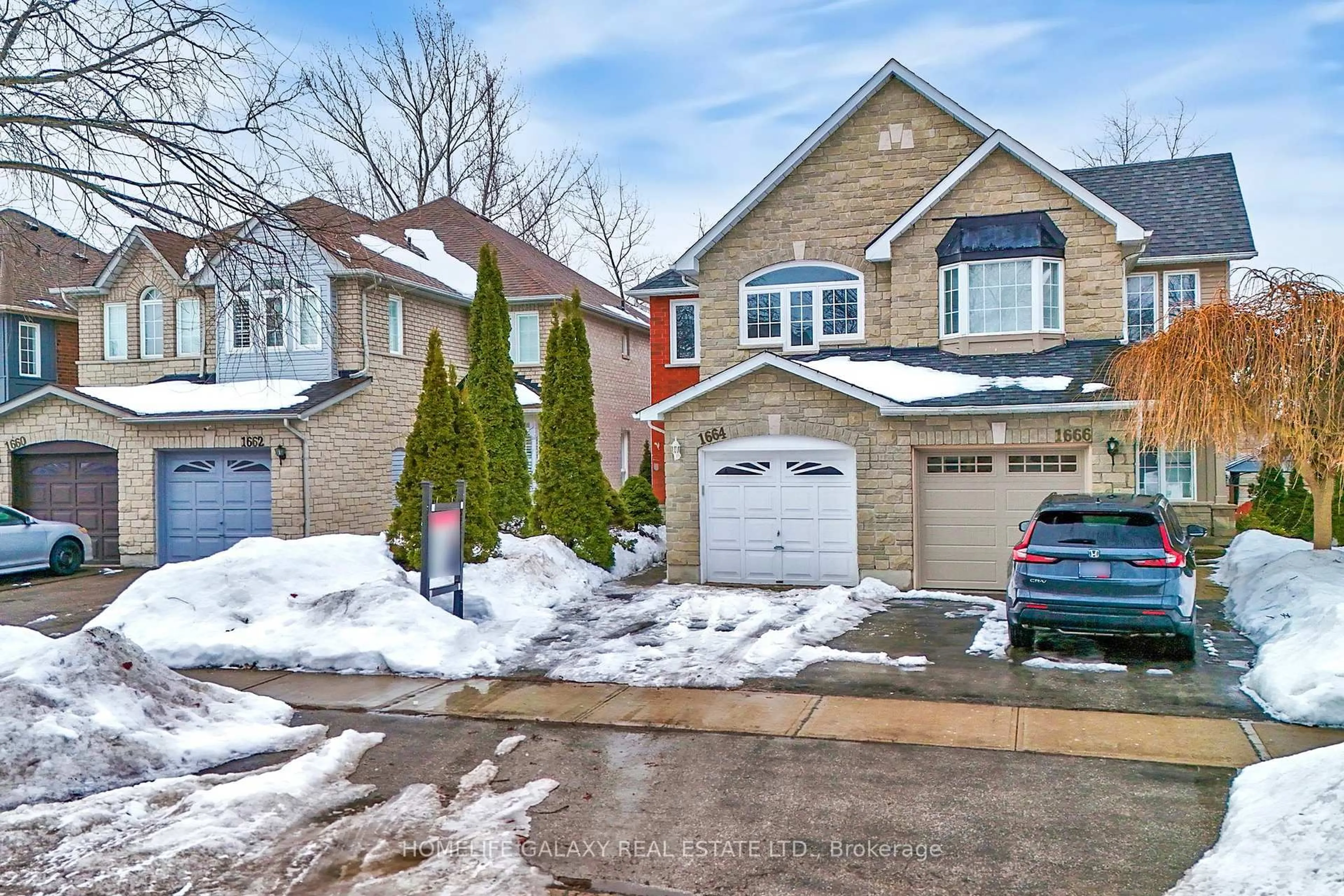 Unknown for 1664 Autumn Cres, Pickering Ontario L1V 6X5