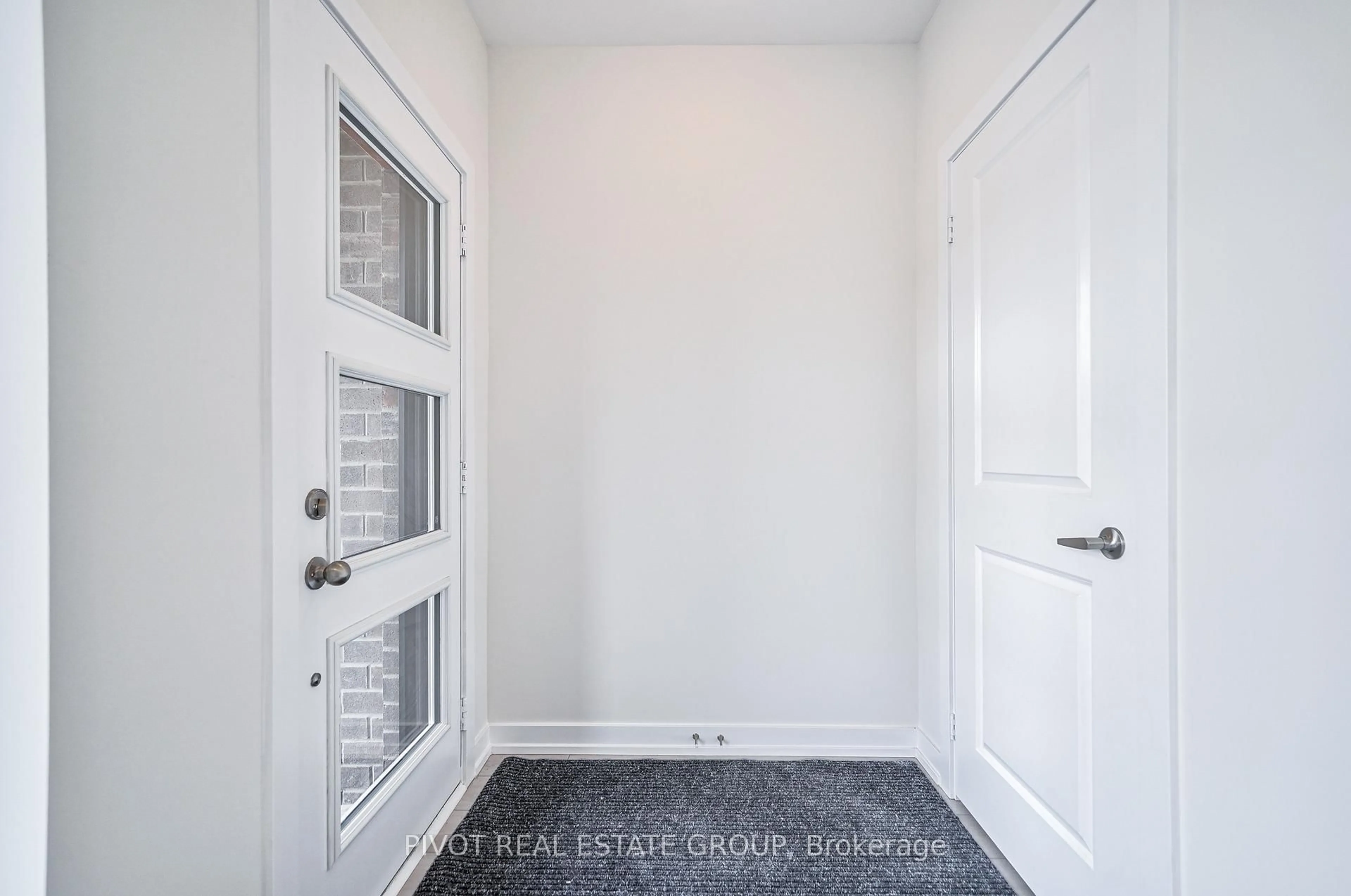 Indoor entryway for 138 Brockley Dr, Toronto Ontario M1P 3C1