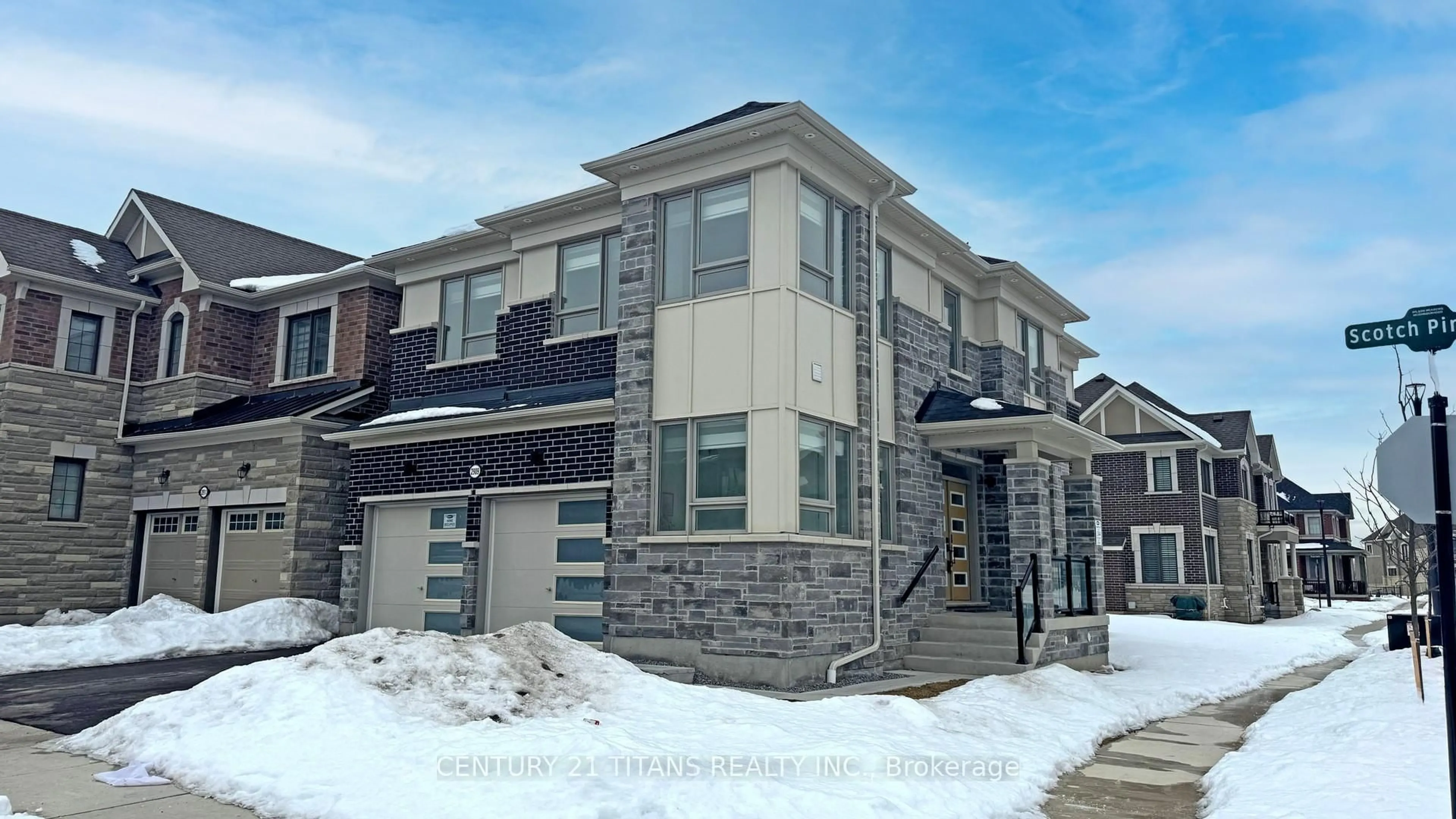 Home with brick exterior material, building for 2909 Scotch Pine Lane, Pickering Ontario L1V 2P8