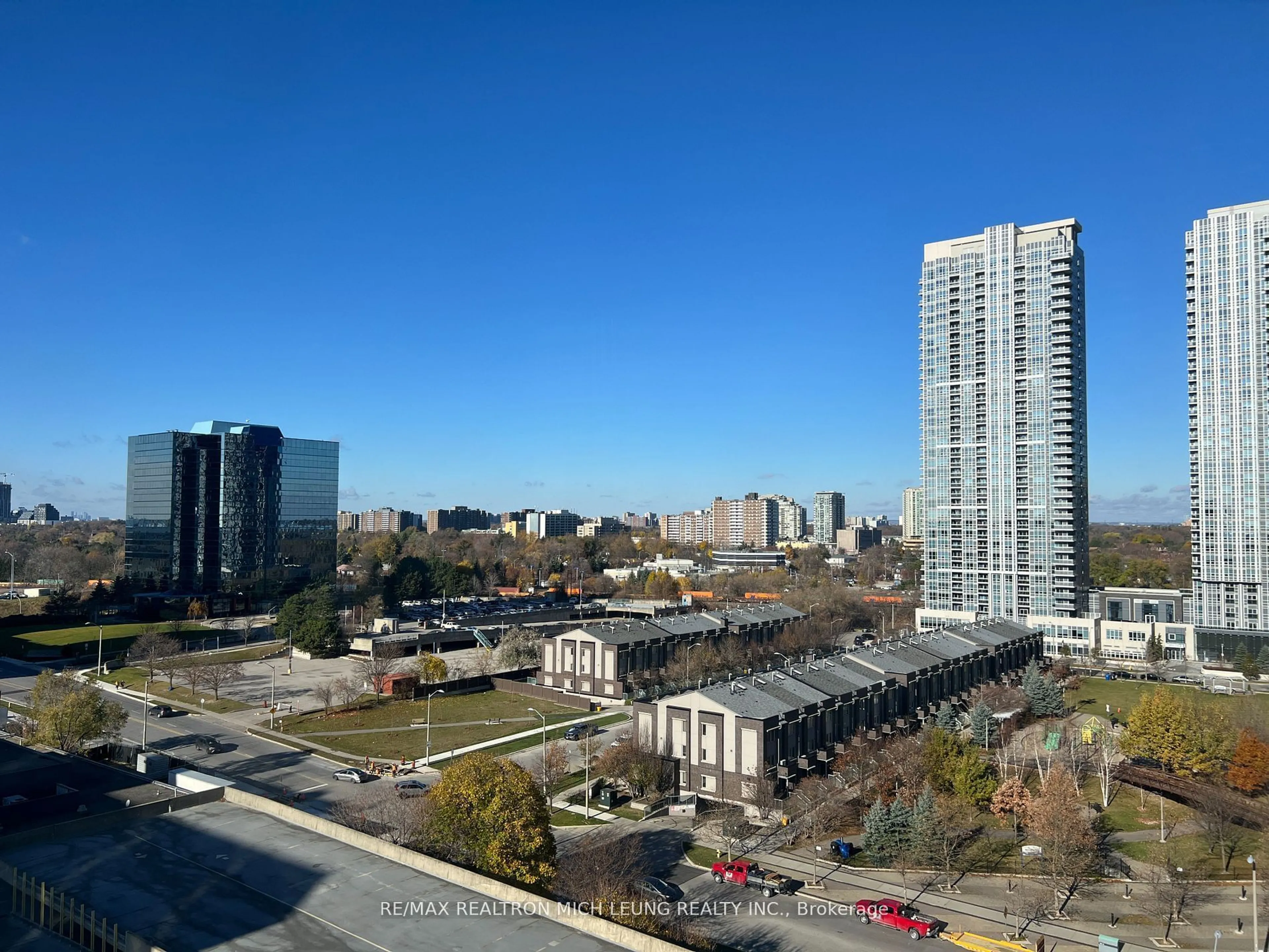 A pic from outside/outdoor area/front of a property/back of a property/a pic from drone, city buildings view from balcony for 125 Village Green Sq #1109, Toronto Ontario M1S 0G3