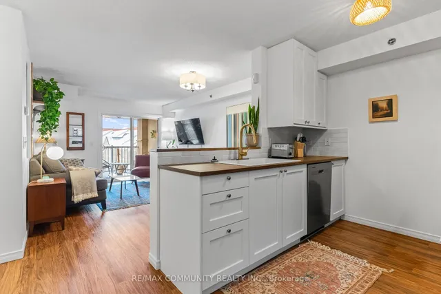 Additional property image - 684 Warden Ave Unit 408