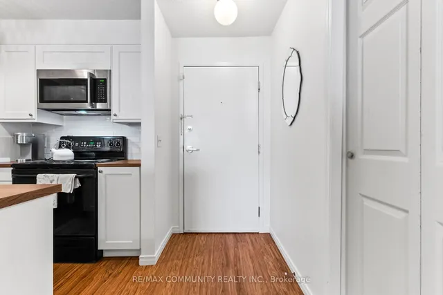 Additional property image - 684 Warden Ave Unit 408