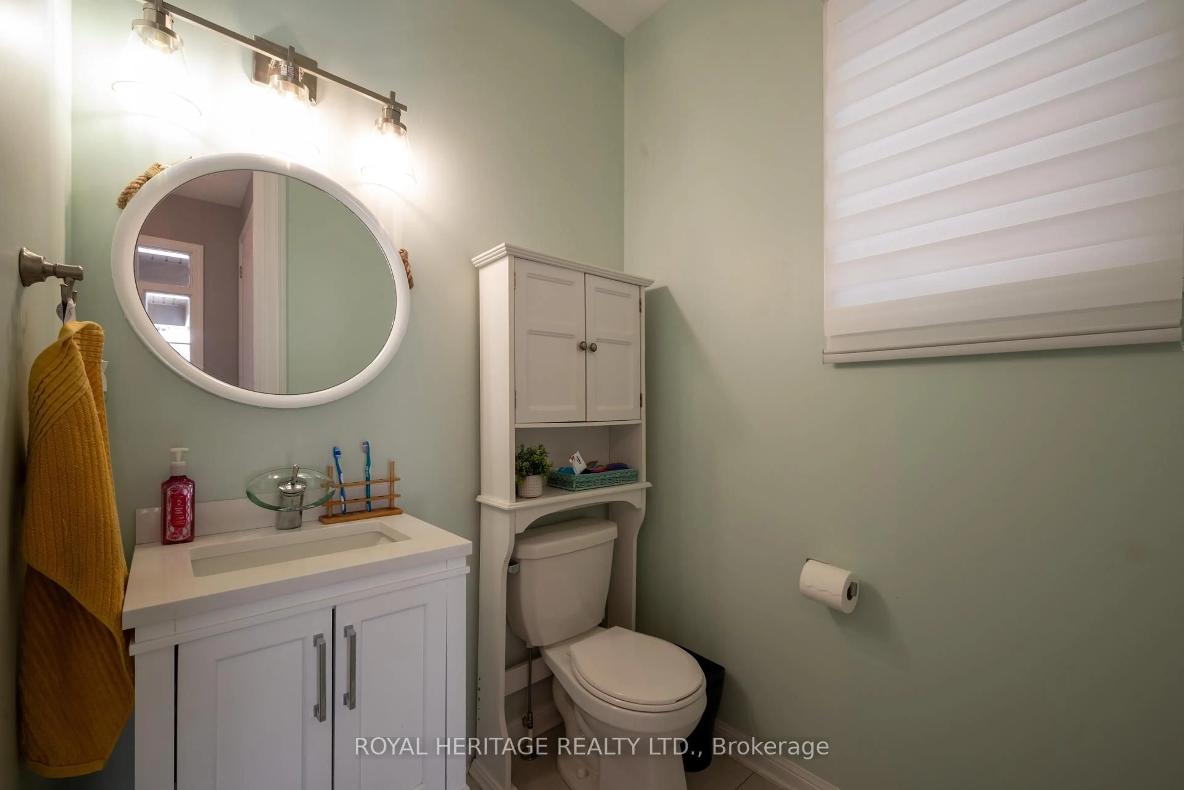 Standard bathroom, ceramic/tile floor for 51 Henry Smith Ave, Clarington Ontario L1C 0W1