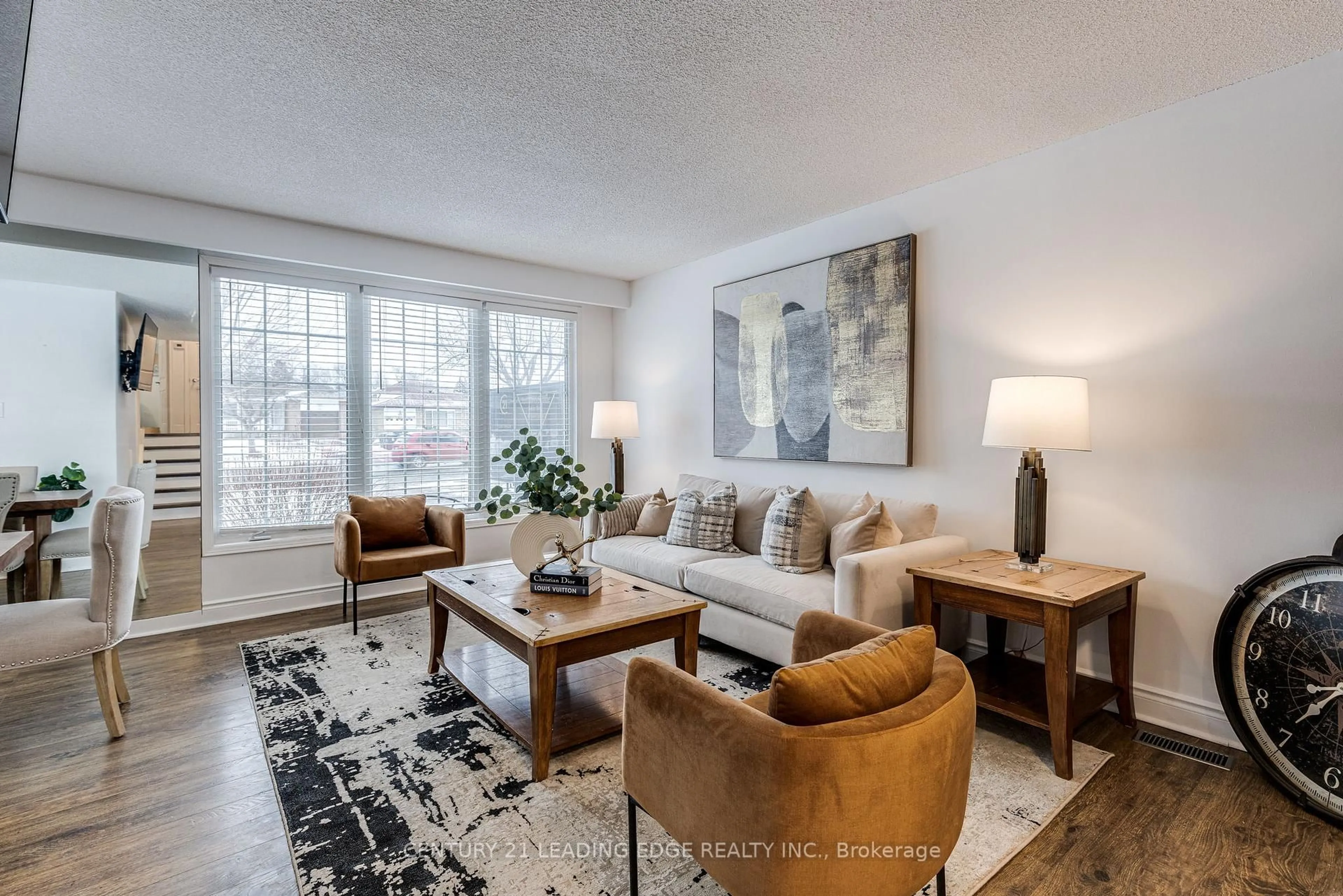 Living room with furniture, unknown for 516 SCARBOROUGH GOLFCLUB Rd, Toronto Ontario M1G 1H2