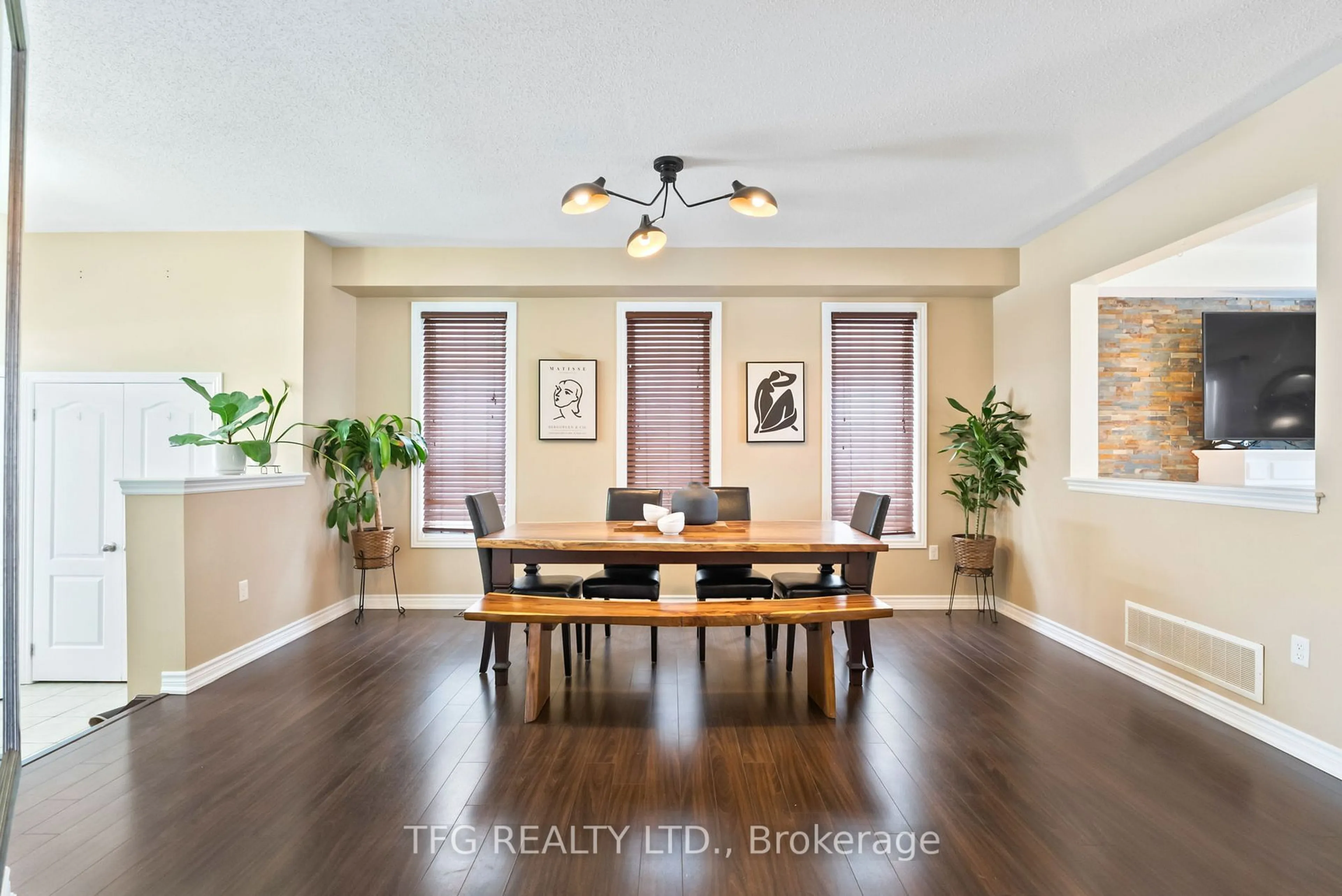 Dining room, wood/laminate floor for 35 Hayman St, Clarington Ontario L1E 0C9