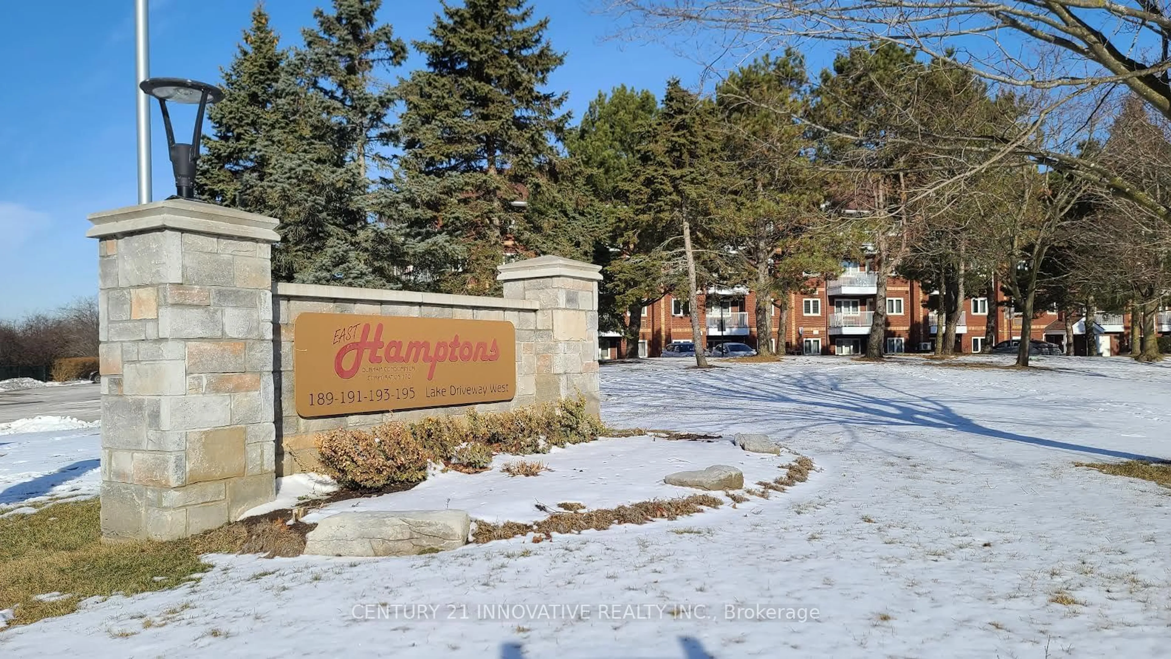 Indoor foyer for 193 Lake Drive Way #206, Ajax Ontario L1S 7H8