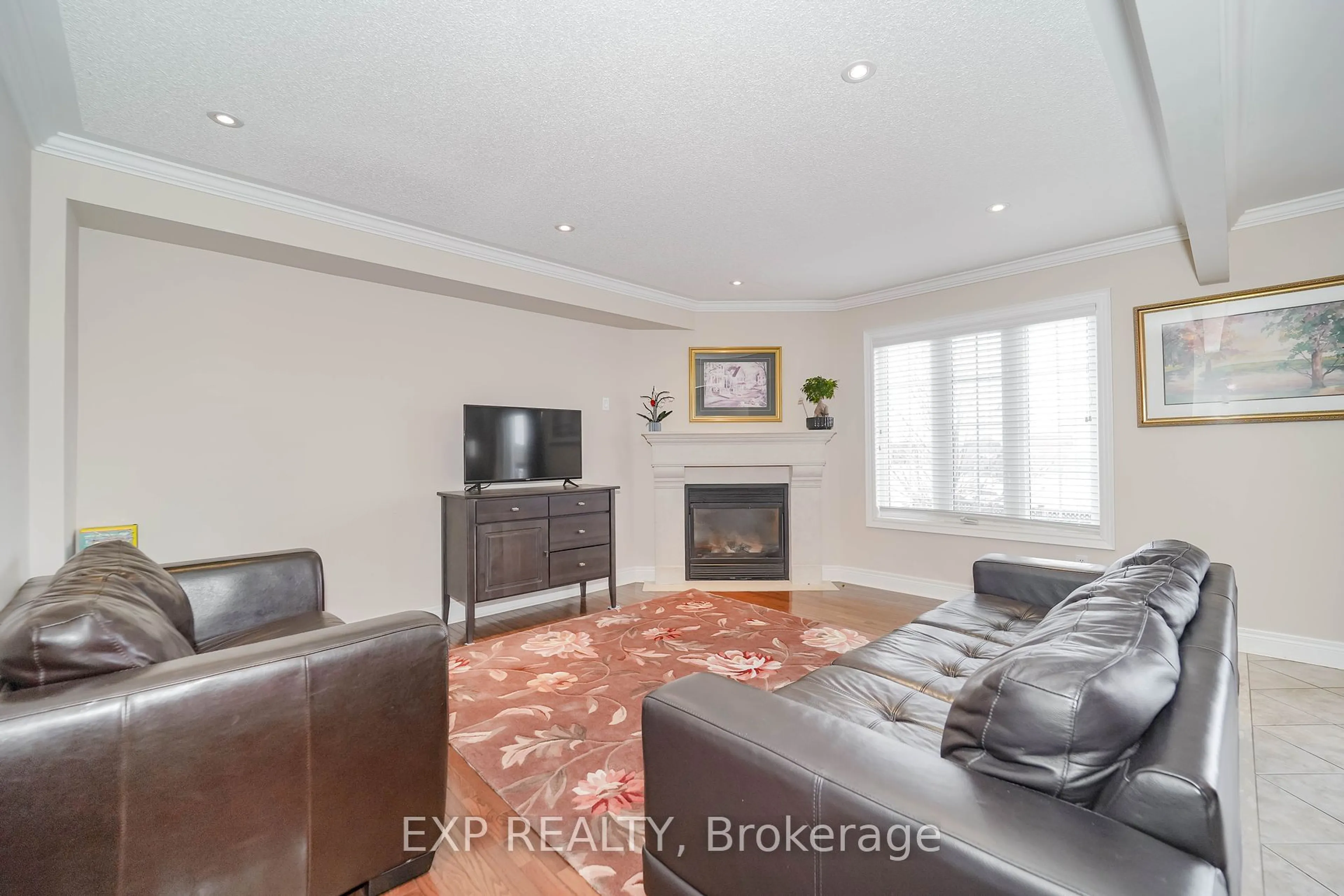 Living room with furniture, unknown for 8 Bellinger Dr, Ajax Ontario L1T 4N3