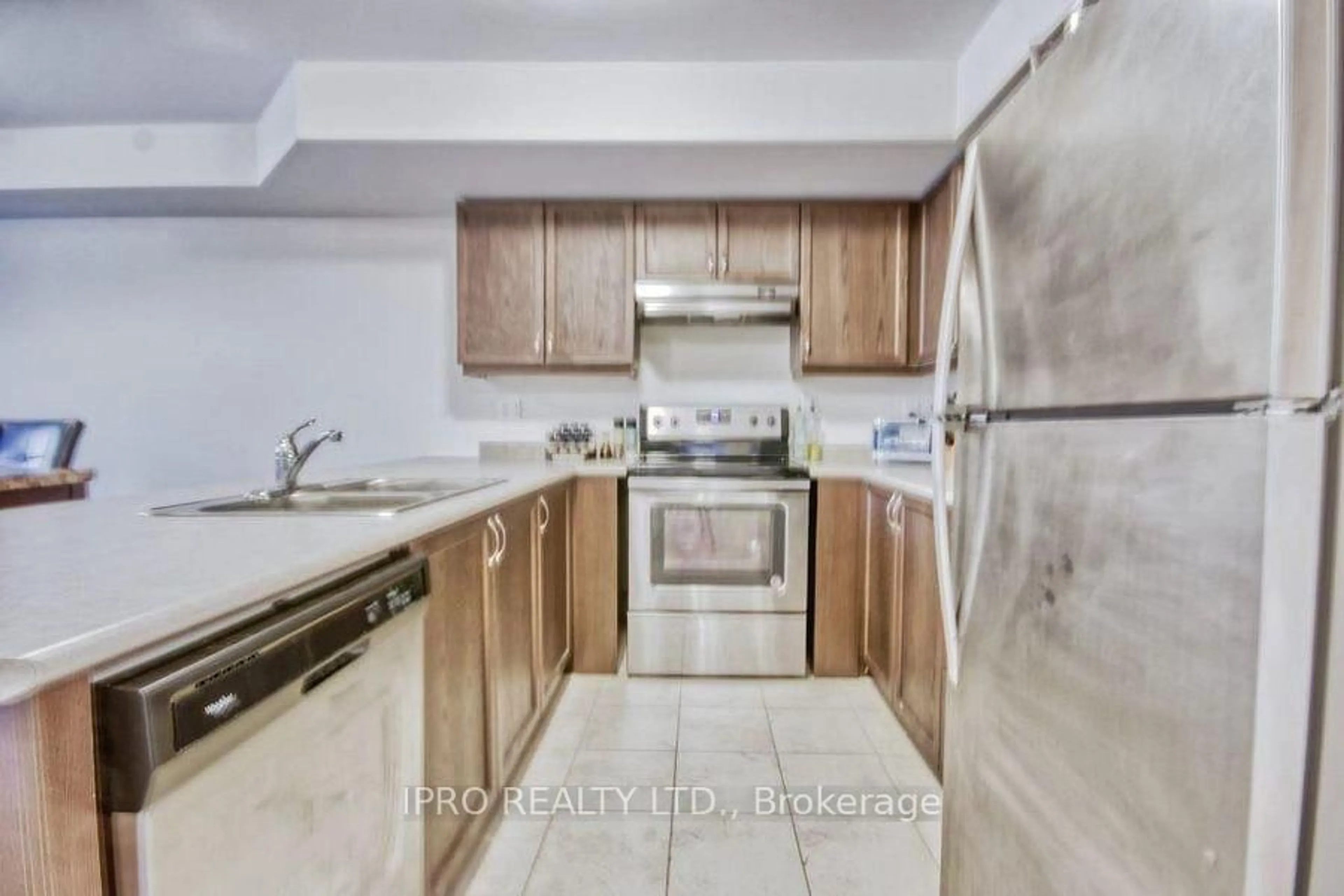 Standard kitchen, unknown for 2476 Bromus Path, Oshawa Ontario L1L 0K7