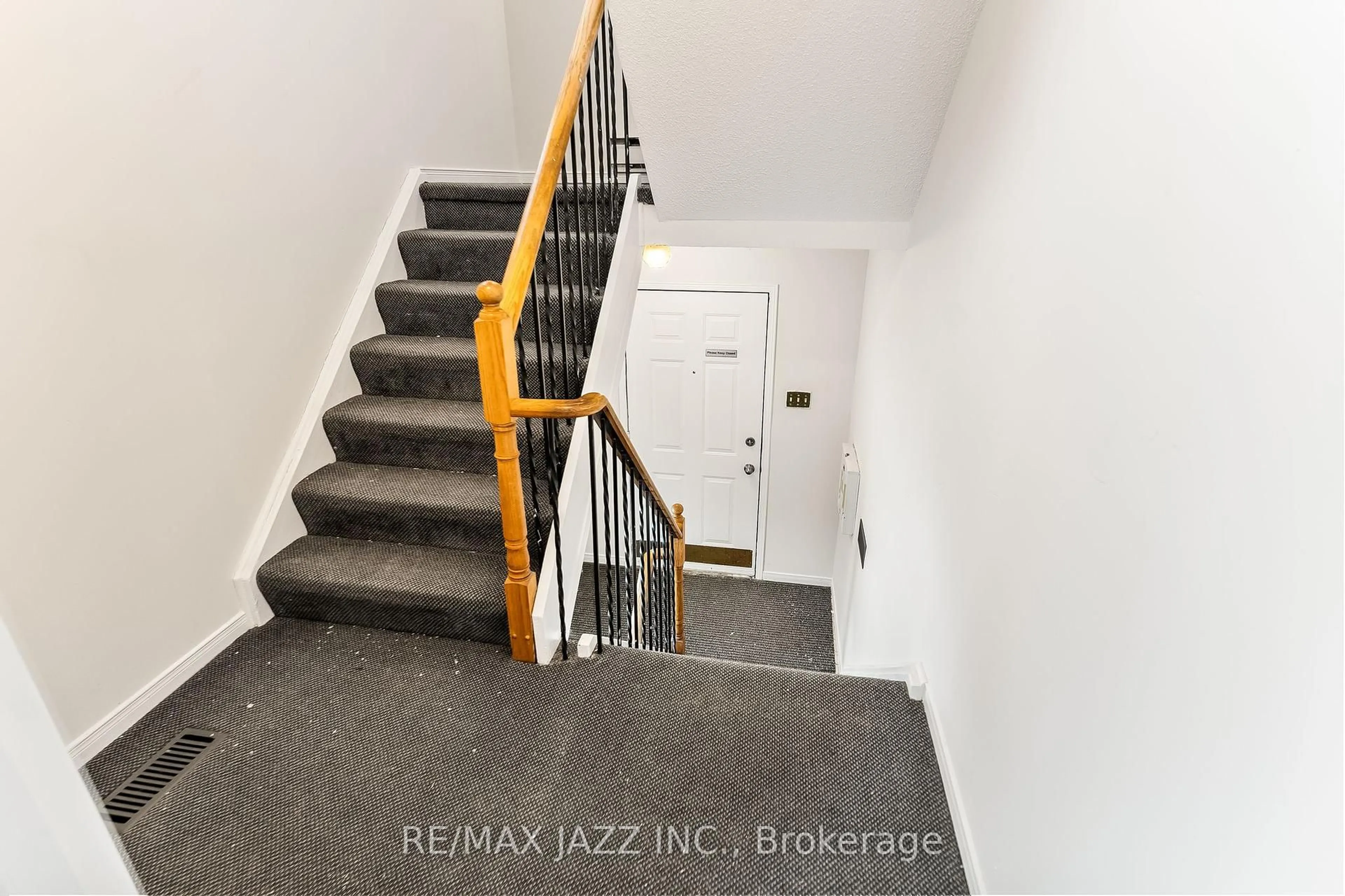 Stairs for 1397 Ritson Rd, Oshawa Ontario L1J 7M3