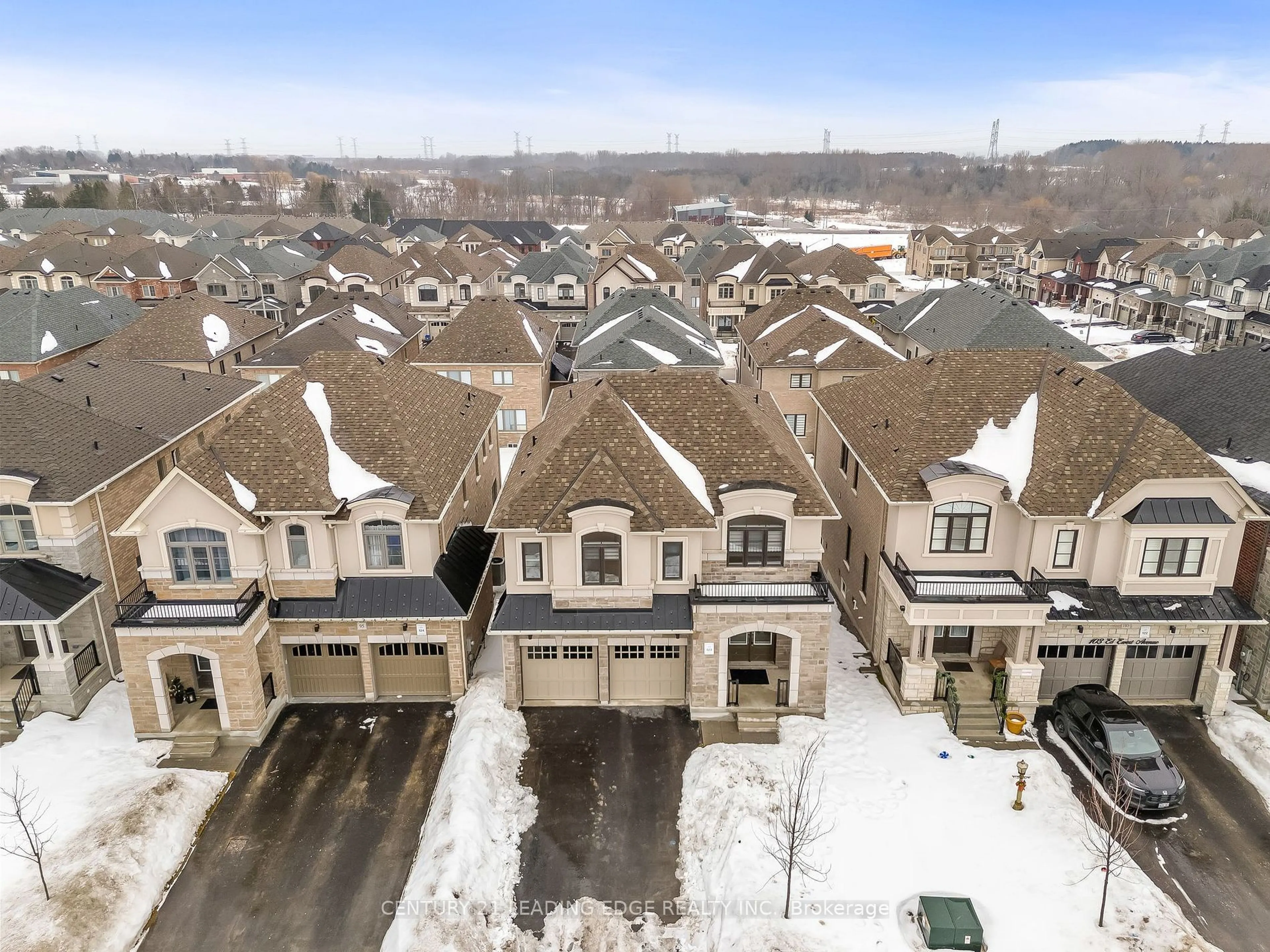 A pic from outside/outdoor area/front of a property/back of a property/a pic from drone, street for 99 Ed Ewert Ave, Clarington Ontario L1B 0W8