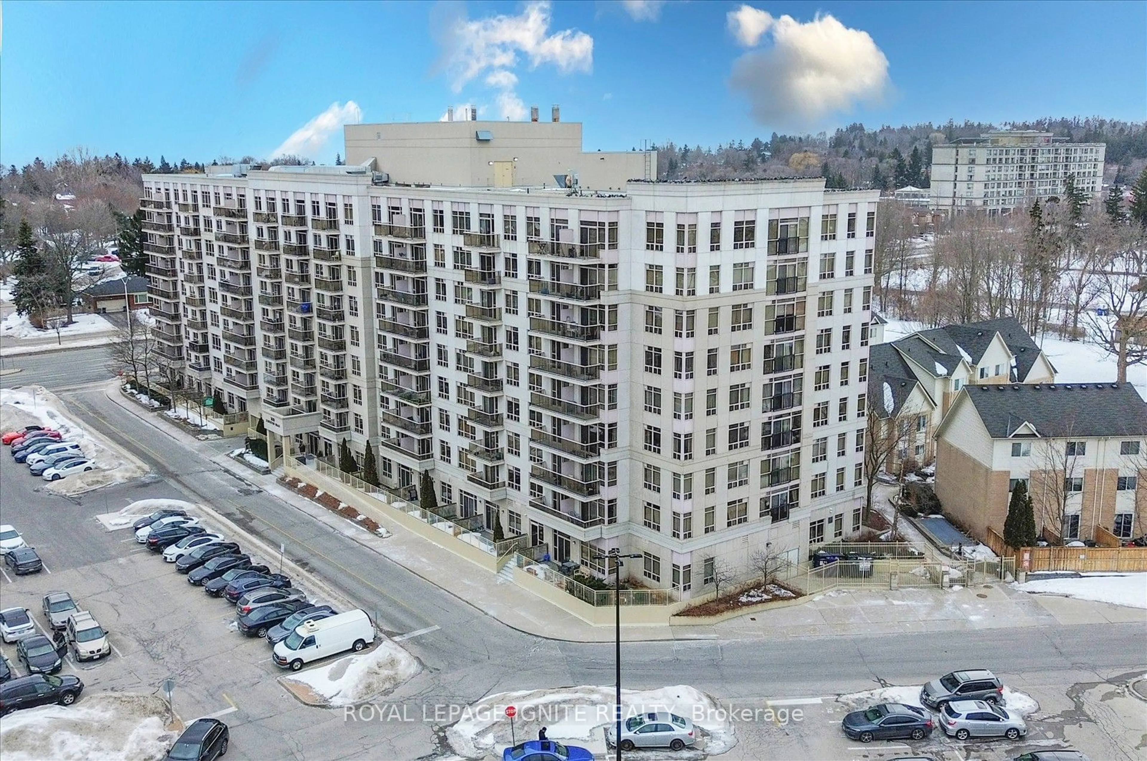 A pic from outside/outdoor area/front of a property/back of a property/a pic from drone, city buildings view from balcony for 3650 Kingston Rd #808, Toronto Ontario M1M 3X9