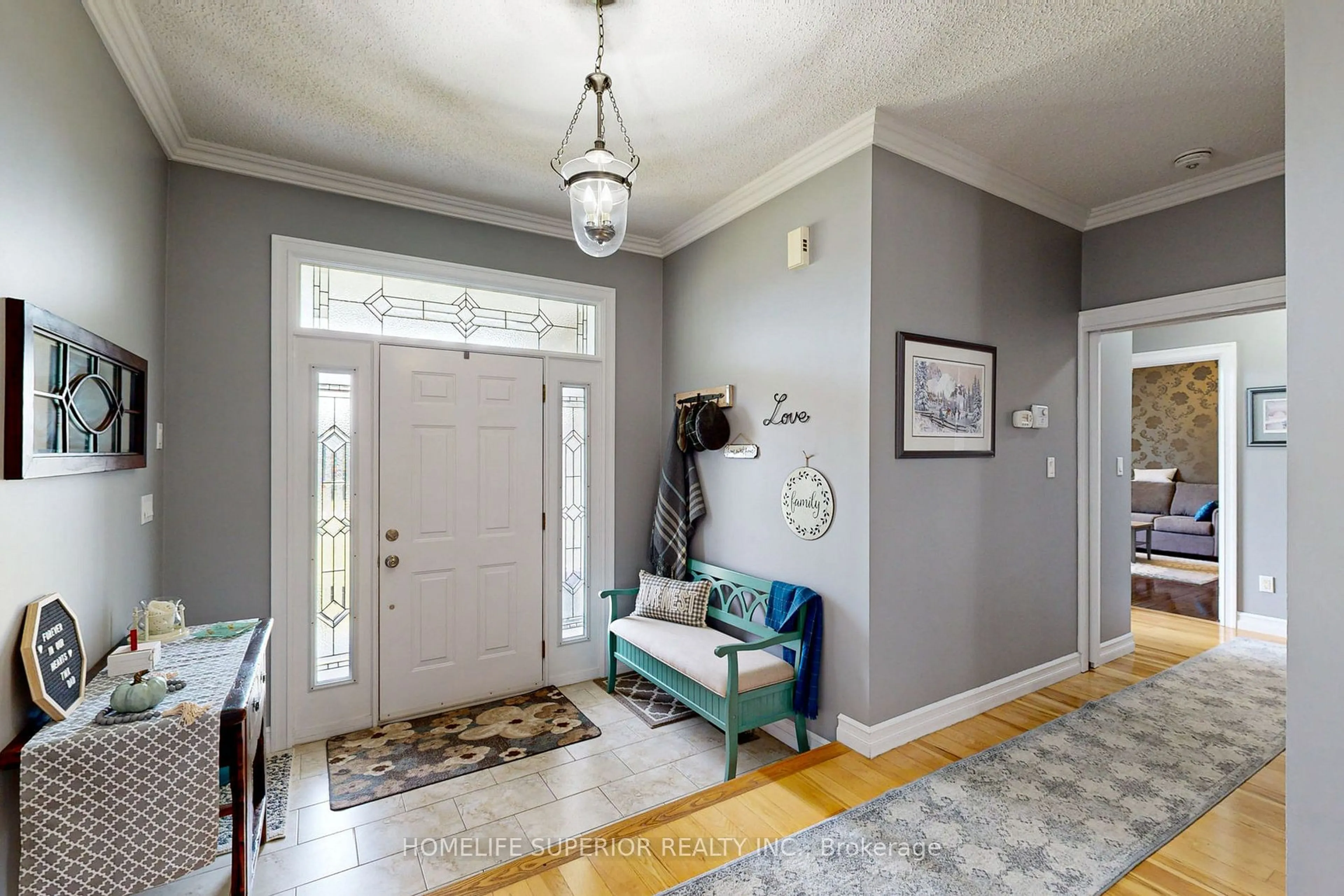 Indoor entryway for 4568 Paynes Cres, Clarington Ontario L0A 1J0