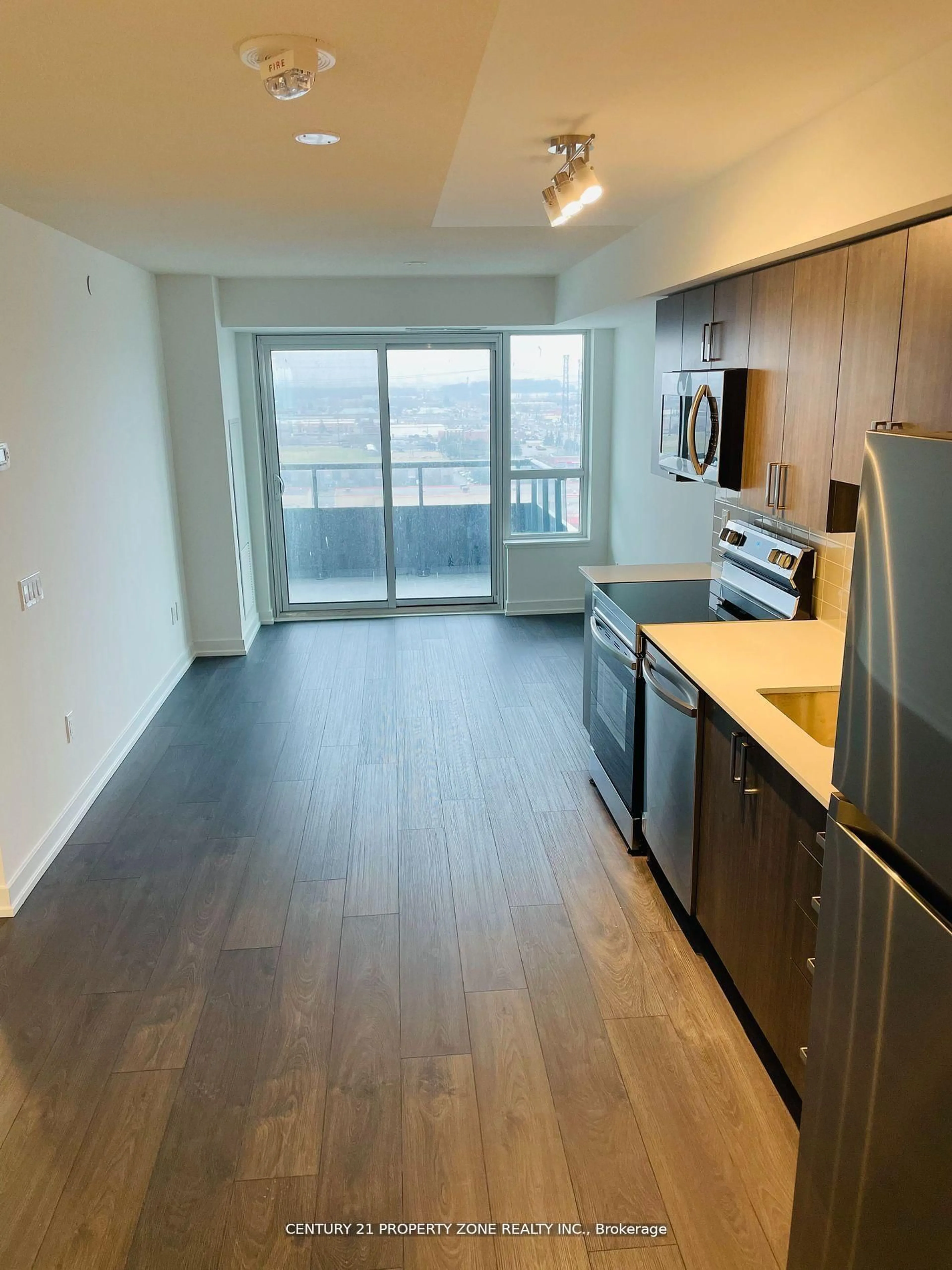 Standard kitchen, wood/laminate floor for 1455 Celebration Dr #1401, Pickering Ontario L1W 1L8