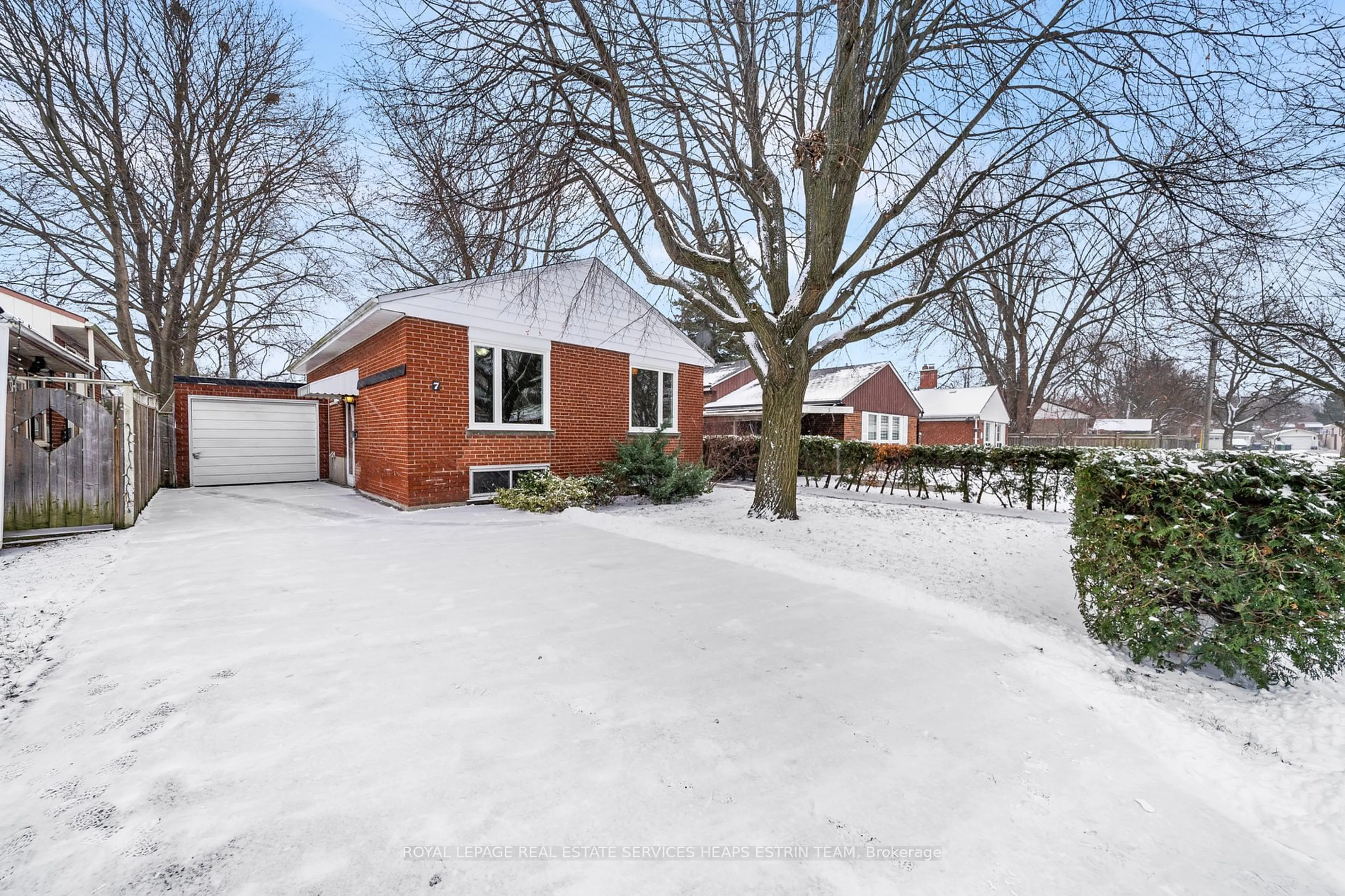 Home with brick exterior material, street for 7 Kecala Rd, Toronto Ontario M1P 1K5