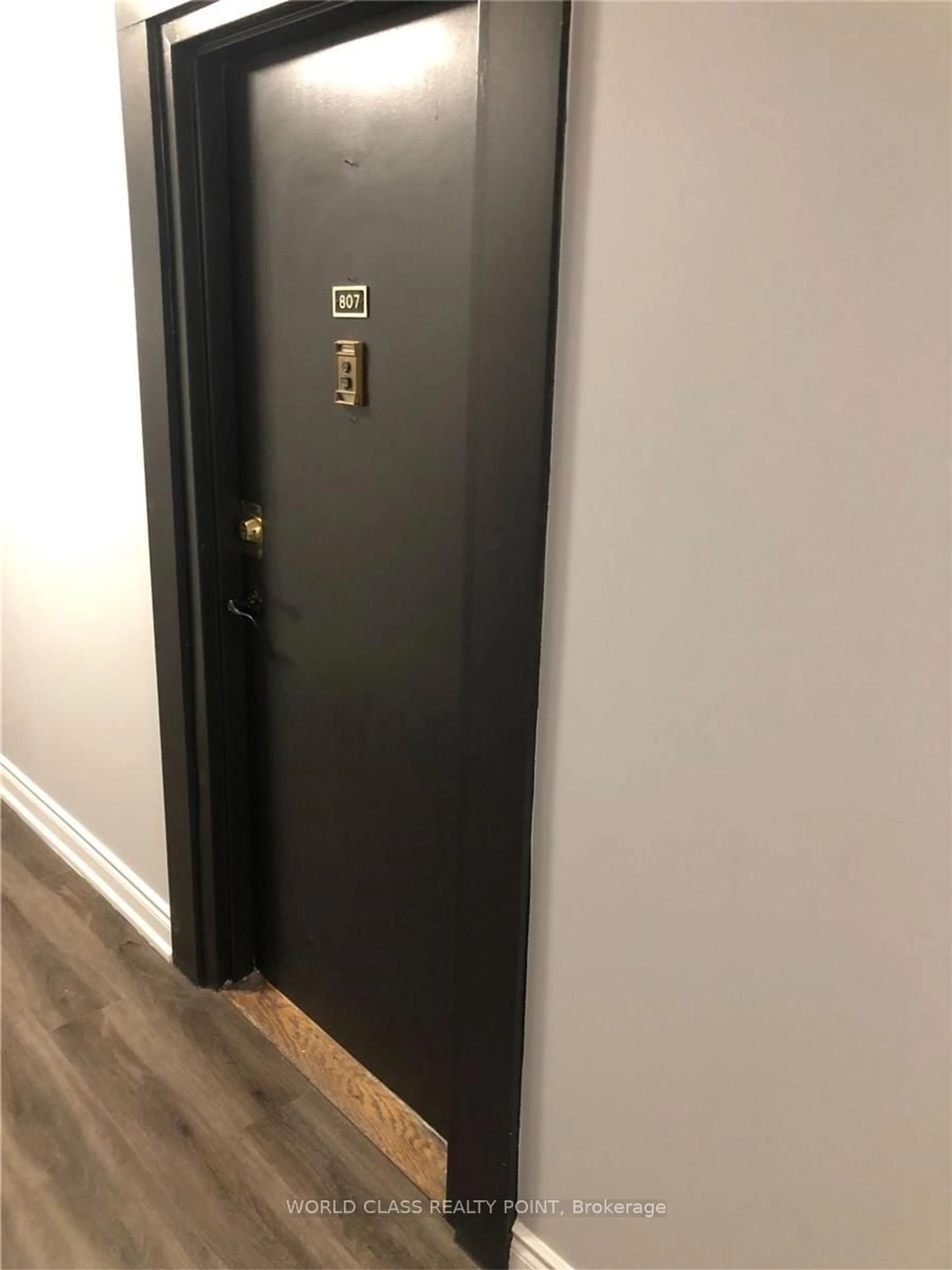 Indoor entryway for 3420 Eglinton Ave #807, Toronto Ontario M1J 2H9