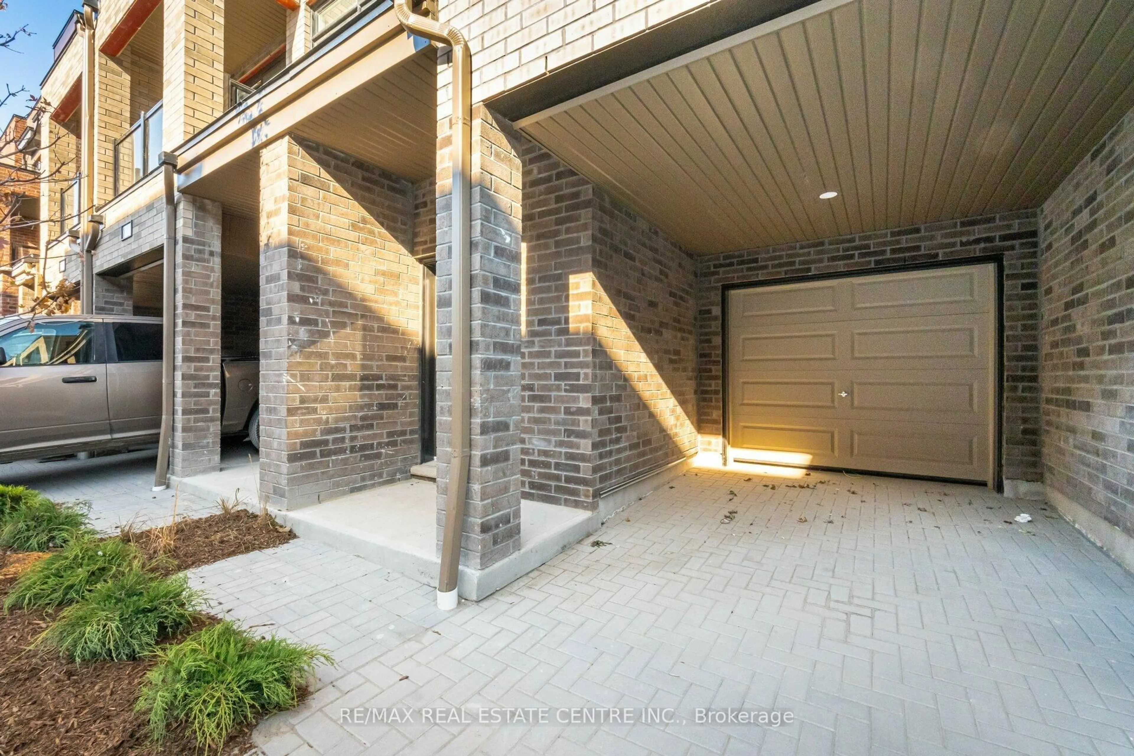 Unknown for 1865 Pickering Pkwy #1203, Pickering Ontario L1V 0H2