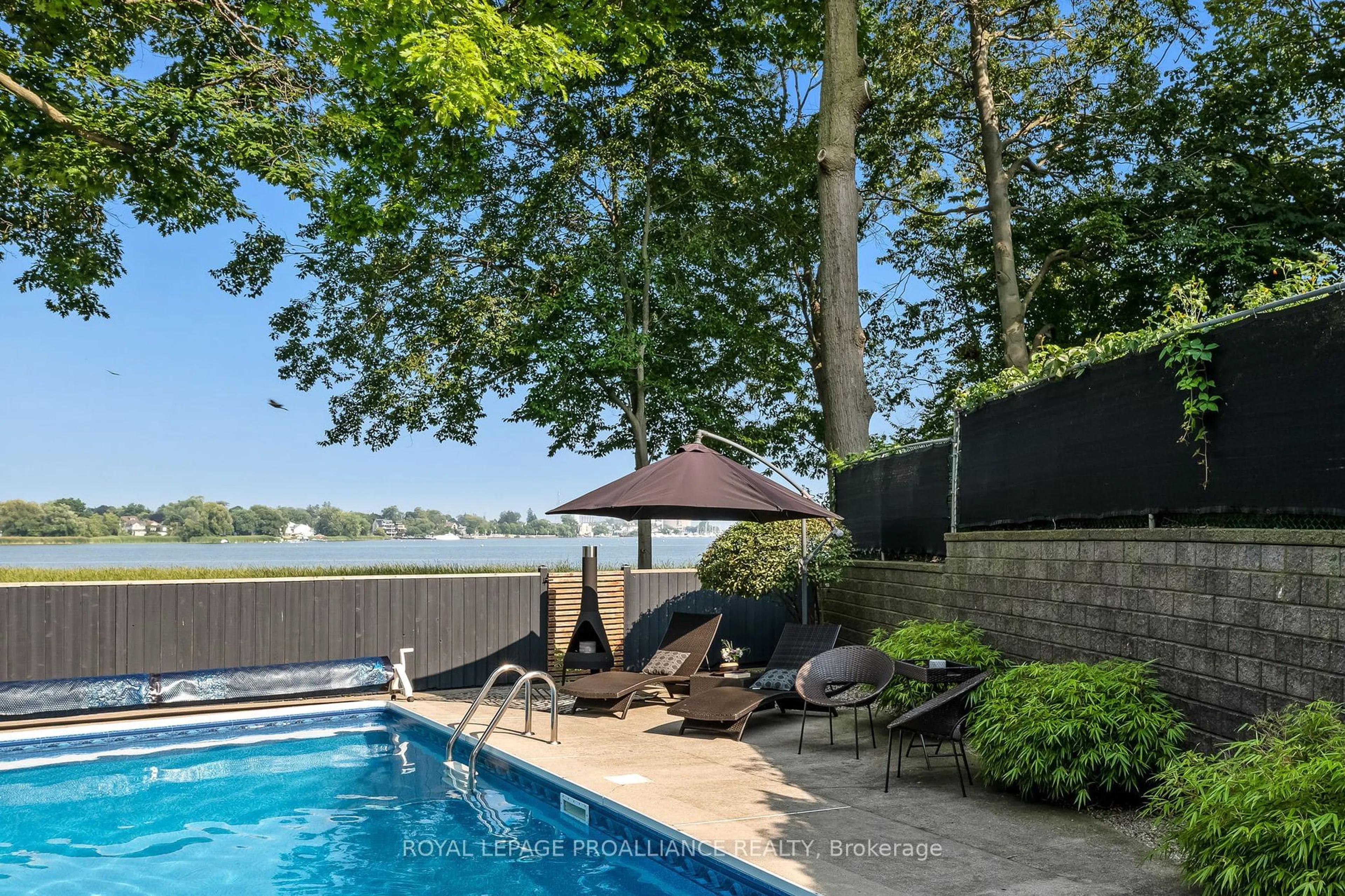 Pool for 824 Elvira Crt, Pickering Ontario L1W 2L1