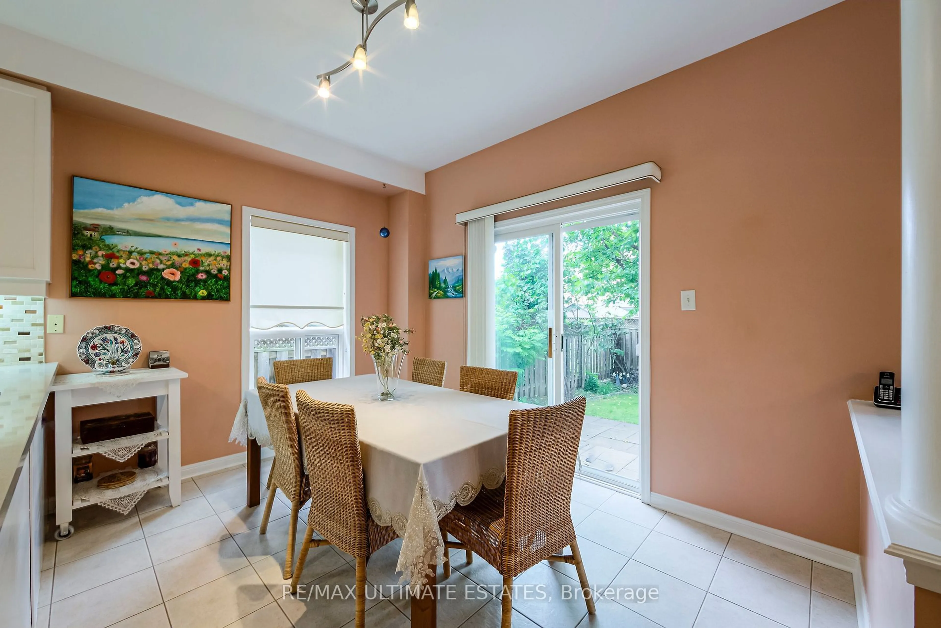 Dining room, ceramic/tile floor for 44 Candlebrook Cres, Toronto Ontario M1W 4B4