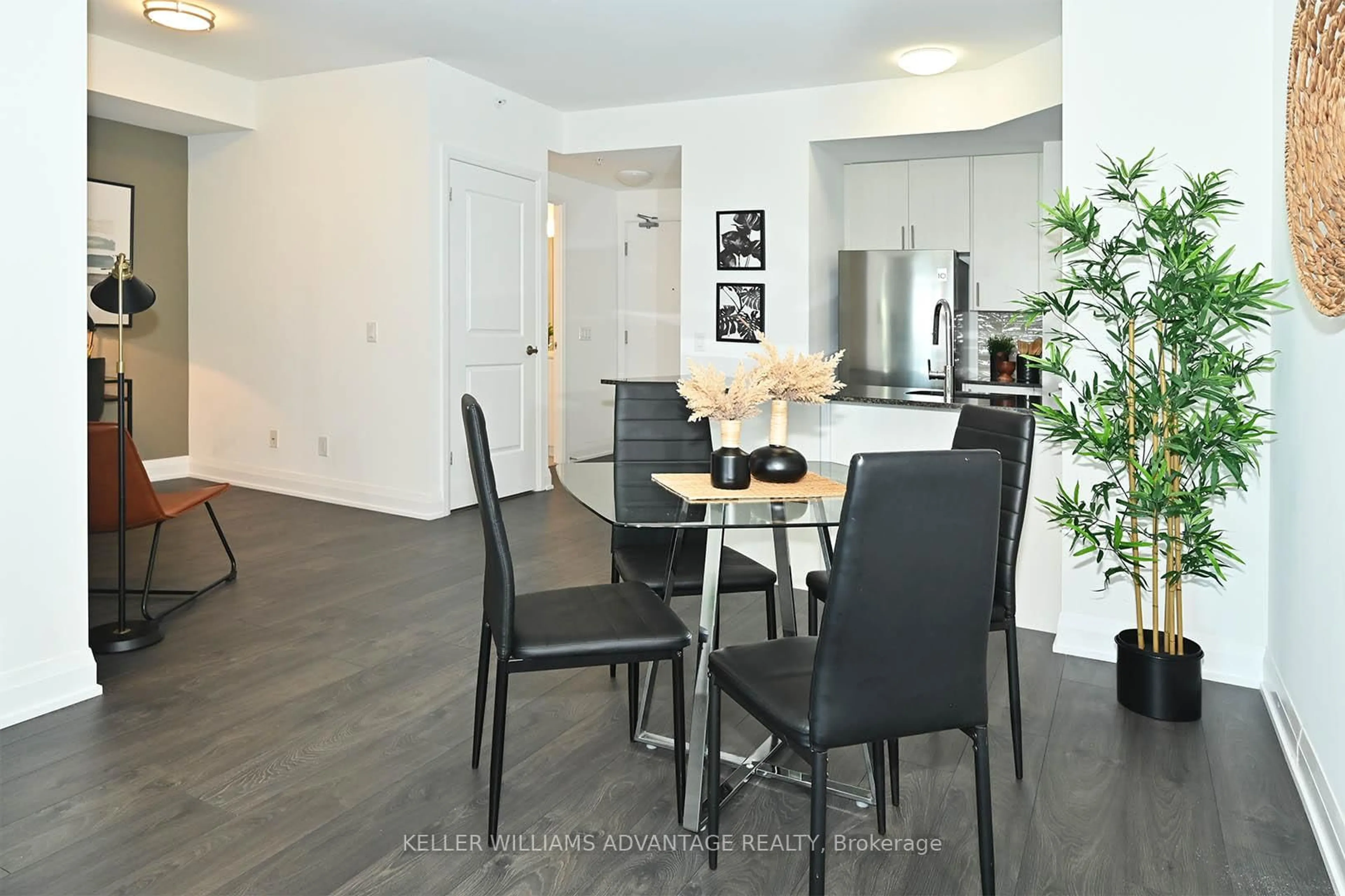 Dining room, unknown for 3655 Kingston Rd #816, Toronto Ontario M1M 1S2