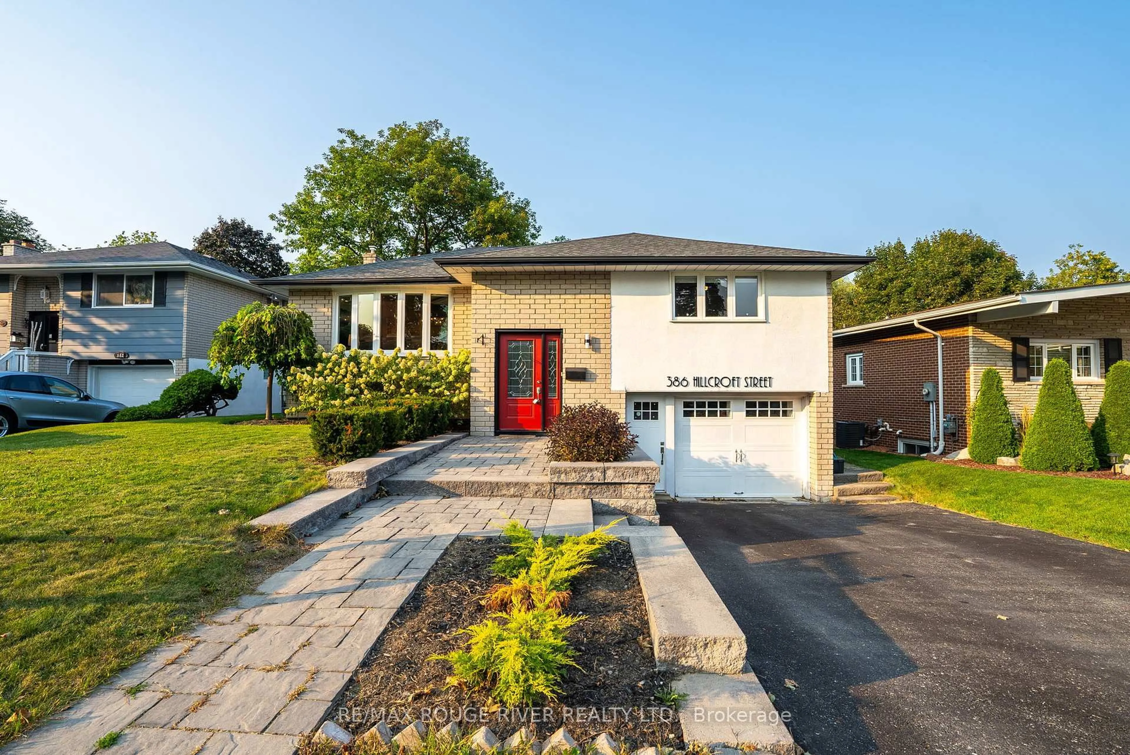 Home with brick exterior material, street for 386 Hillcroft St, Oshawa Ontario L1G 2M2