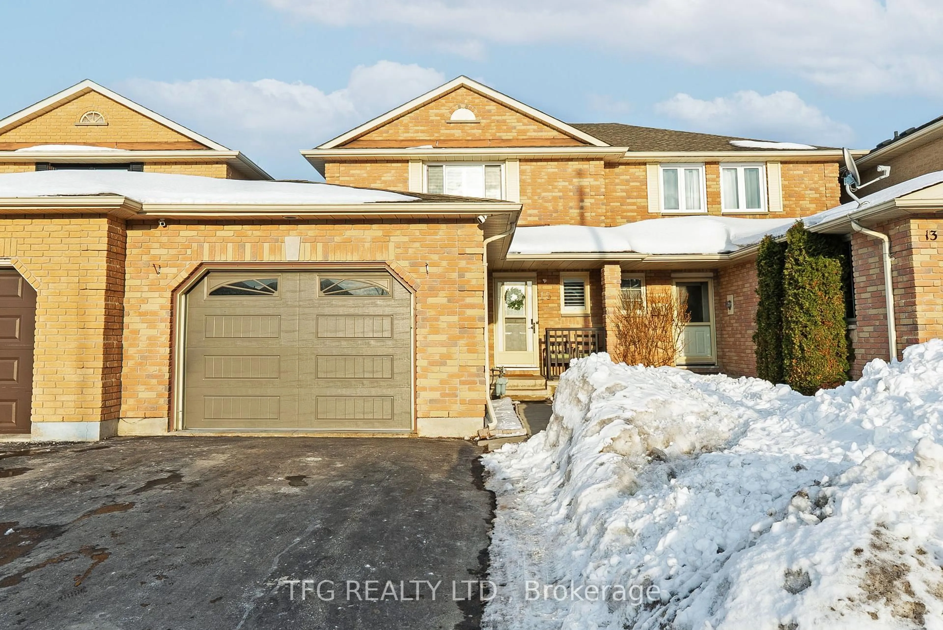 Home with brick exterior material, street for 15 Short Cres, Clarington Ontario L1E 2Z5