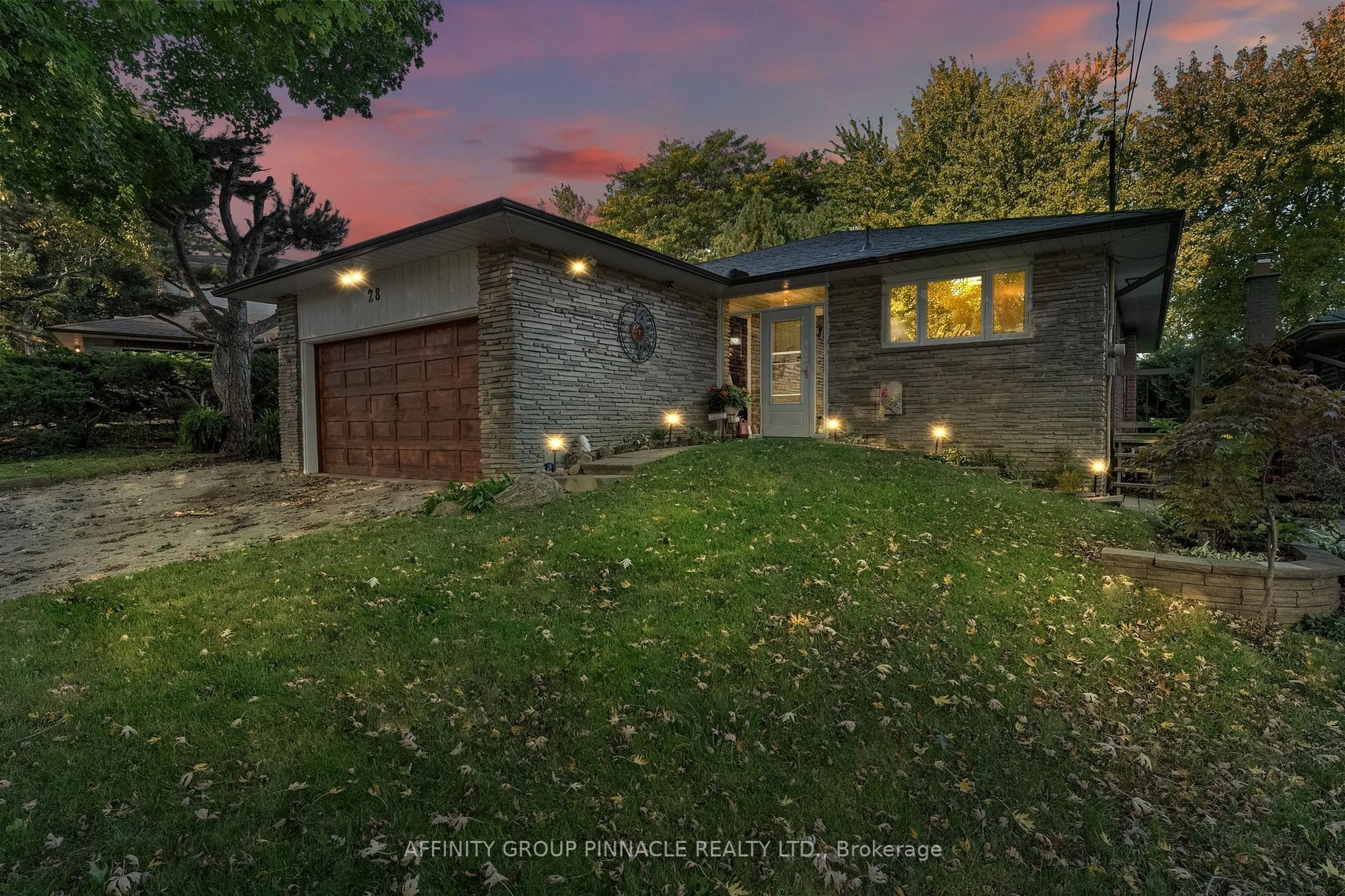 A pic from outside/outdoor area/front of a property/back of a property/a pic from drone, street for 28 Landfair Cres, Toronto Ontario M1J 3A7