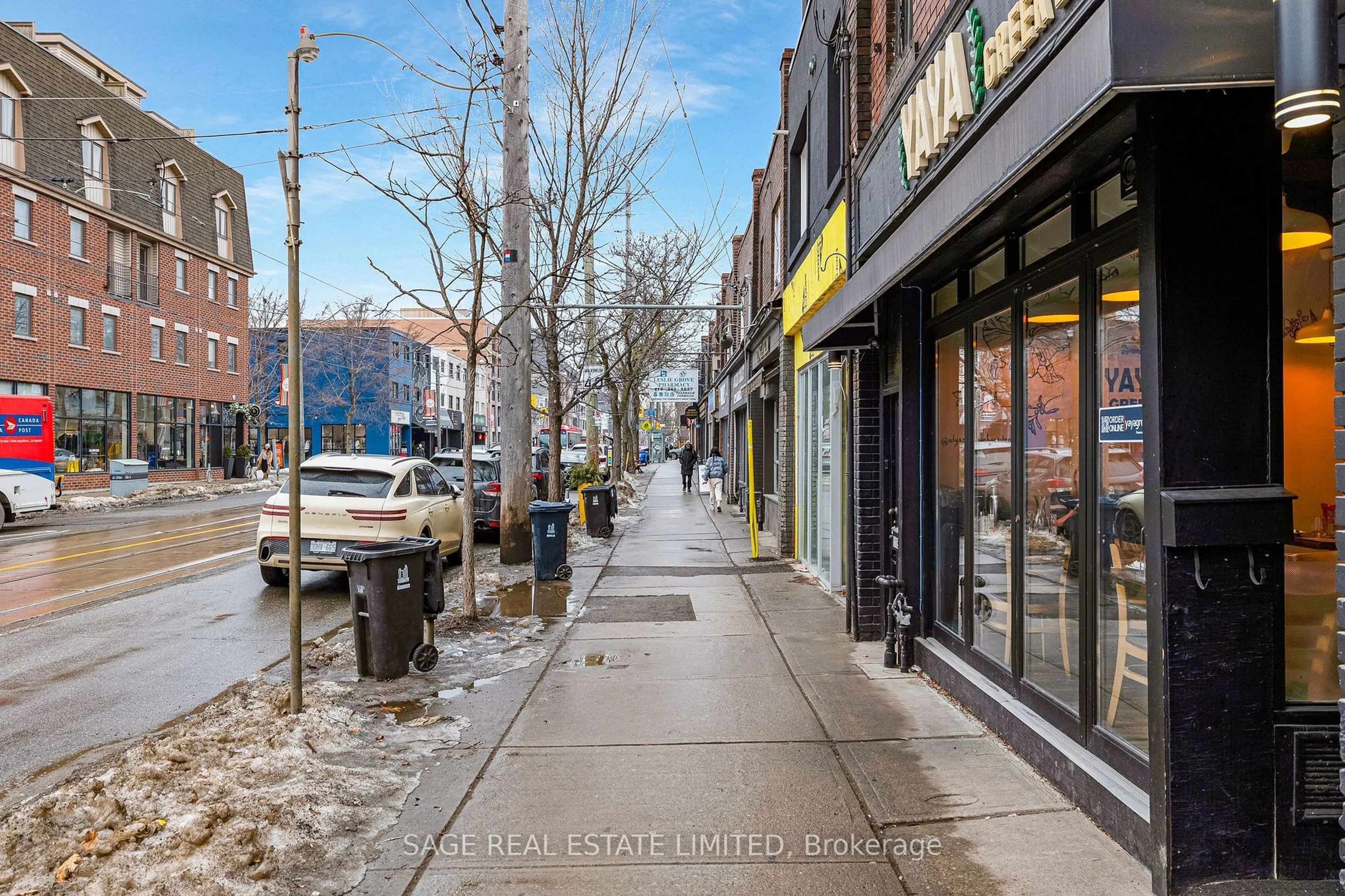 Patio, street for 1209 Queen St #38, Toronto Ontario M4M 3H4