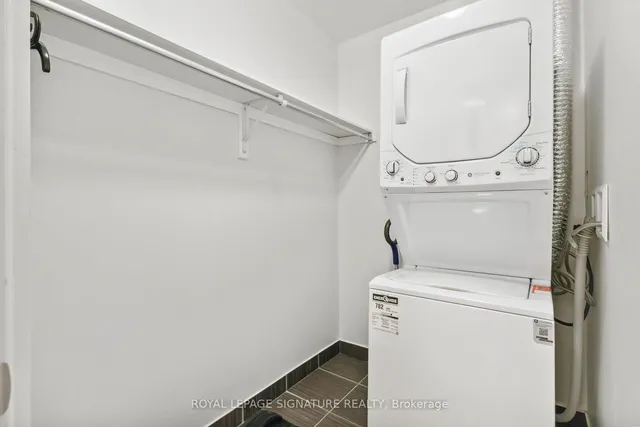 Additional property image - 3520 Danforth Ave Unit 212