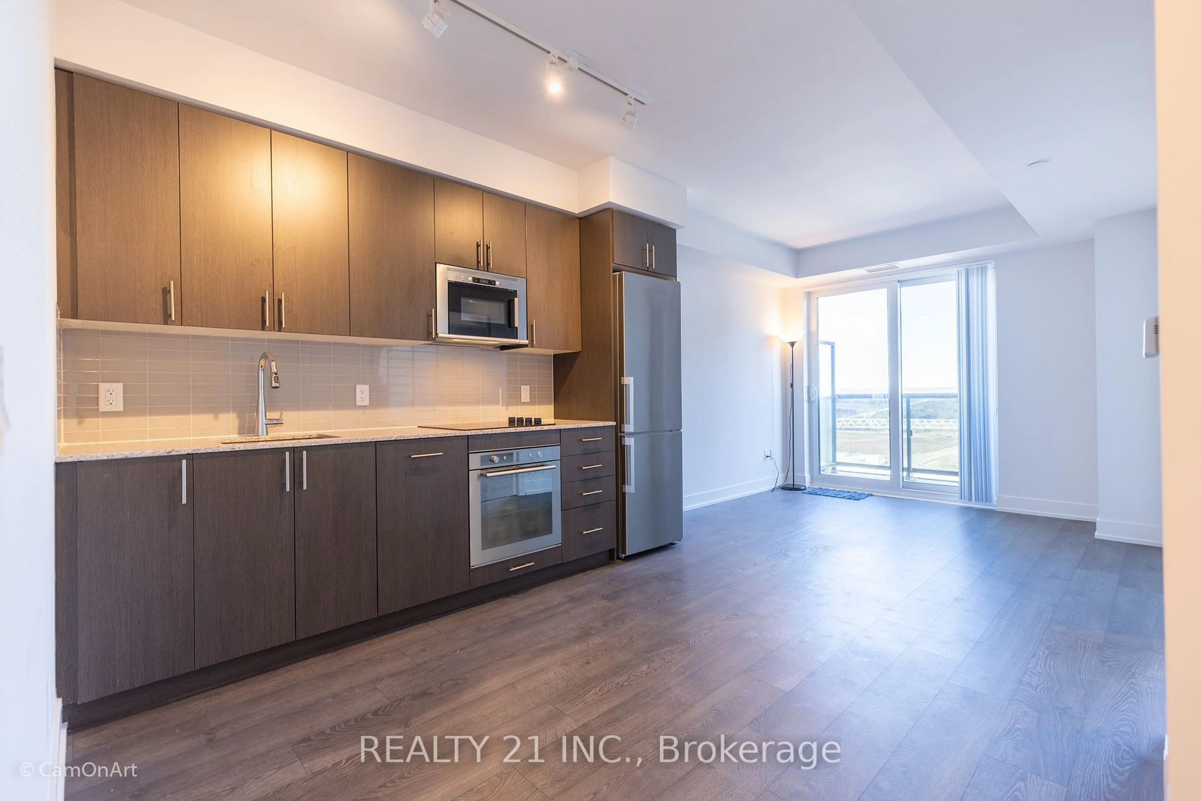 Open concept kitchen, wood/laminate floor for 2550 Simcoe St #2413, Oshawa Ontario L1L 0R5