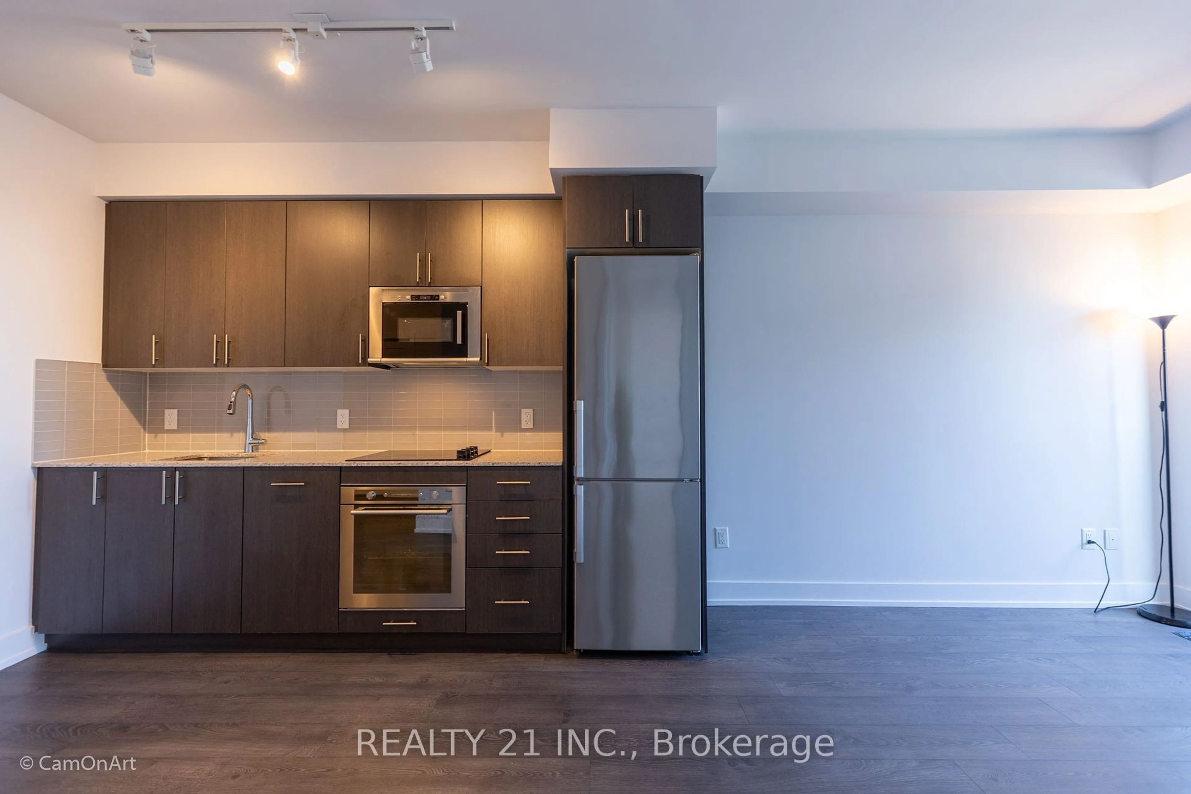 Open concept kitchen, wood/laminate floor for 2550 Simcoe St #2413, Oshawa Ontario L1L 0R5