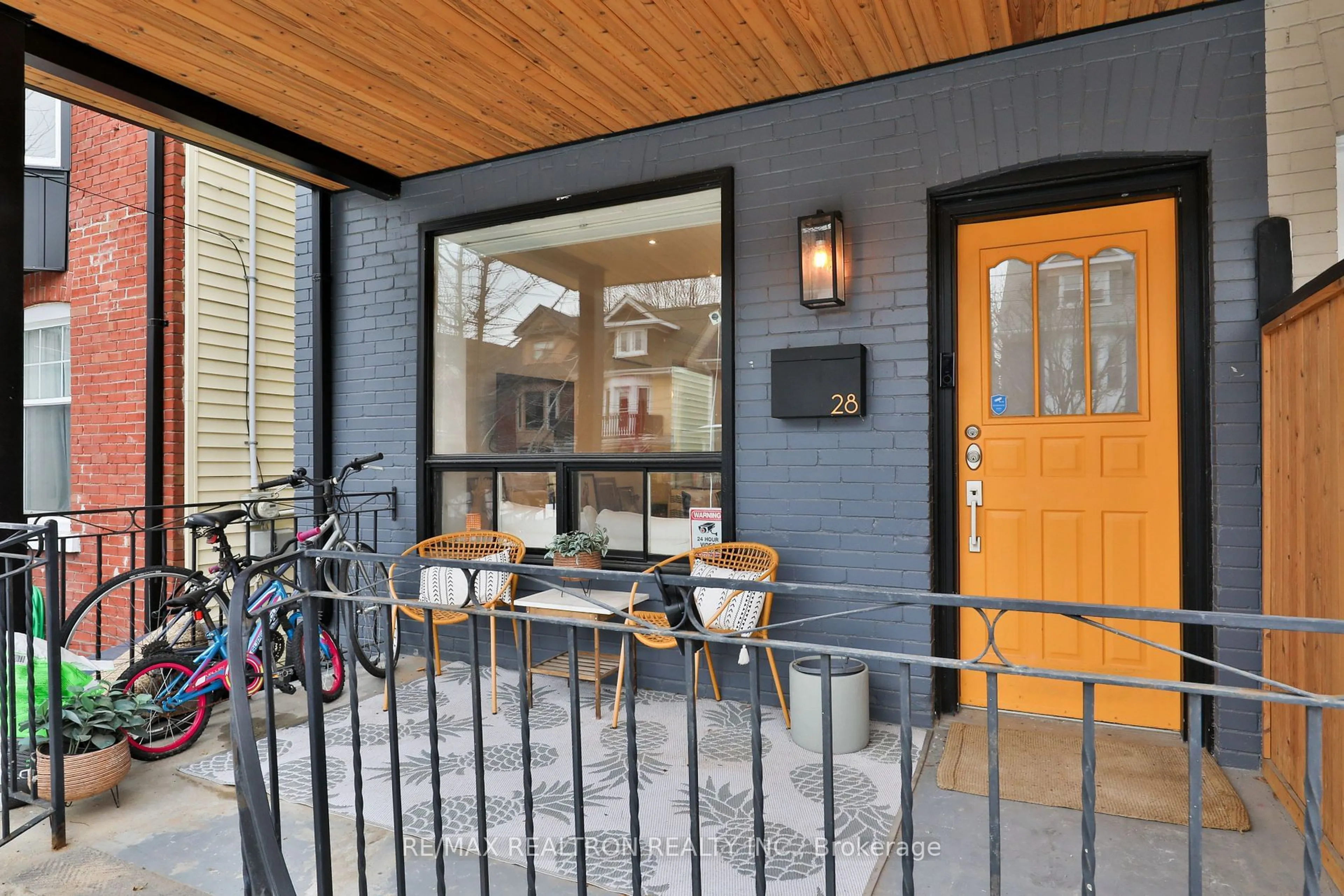 Patio, street for 28 Muriel Ave, Toronto Ontario M4J 2X9