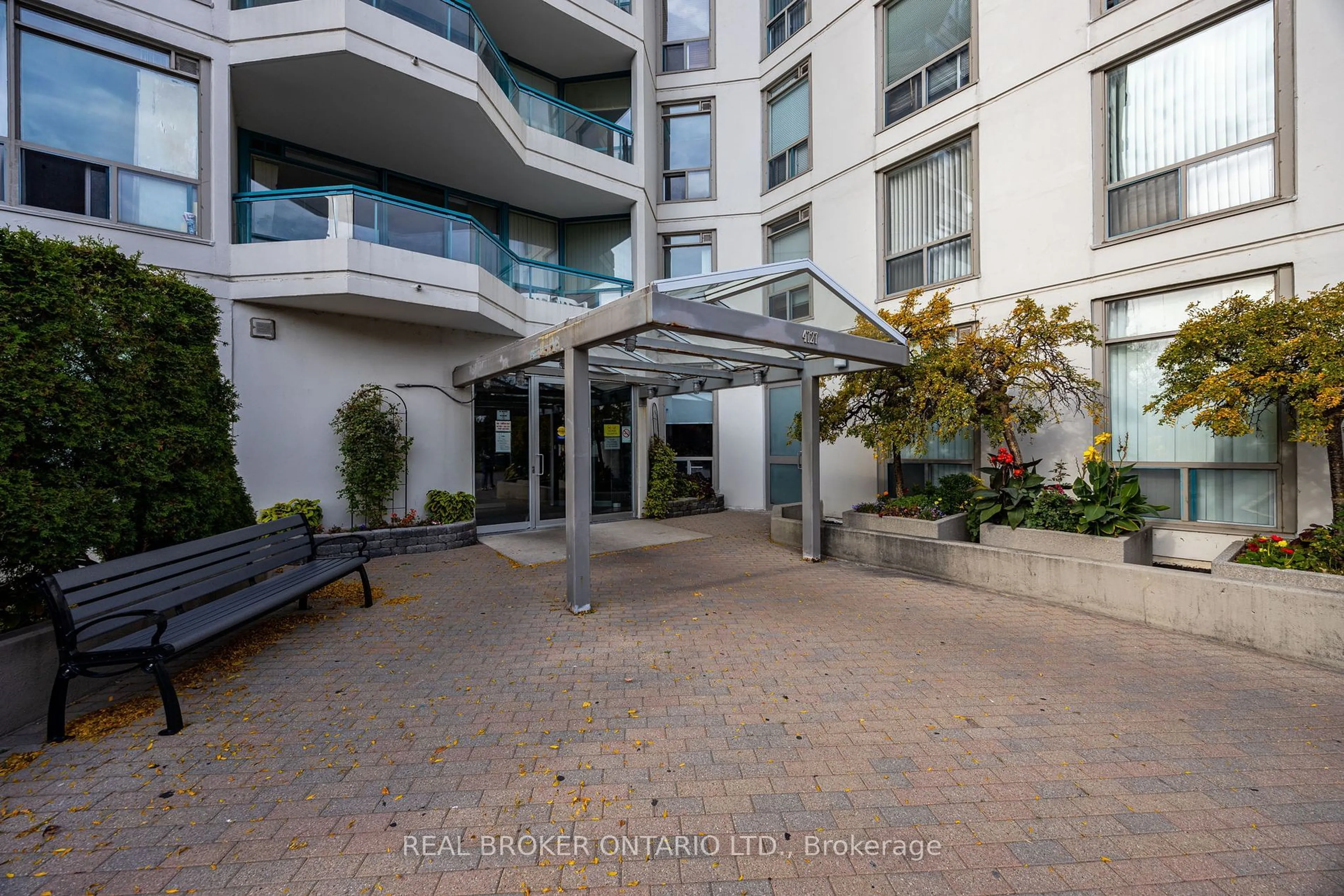 Indoor foyer for 4727 Sheppard Ave #608, Toronto Ontario M1S 5B3