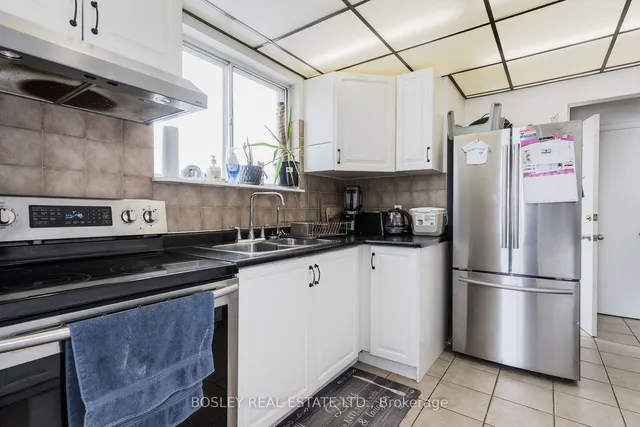 Additional property image - 11 Trinnell Blvd