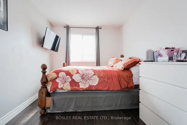 Additional property image - 11 Trinnell Blvd
