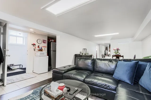 Additional property image - 11 Trinnell Blvd