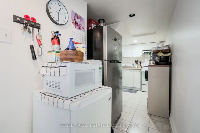 Additional property image - 11 Trinnell Blvd