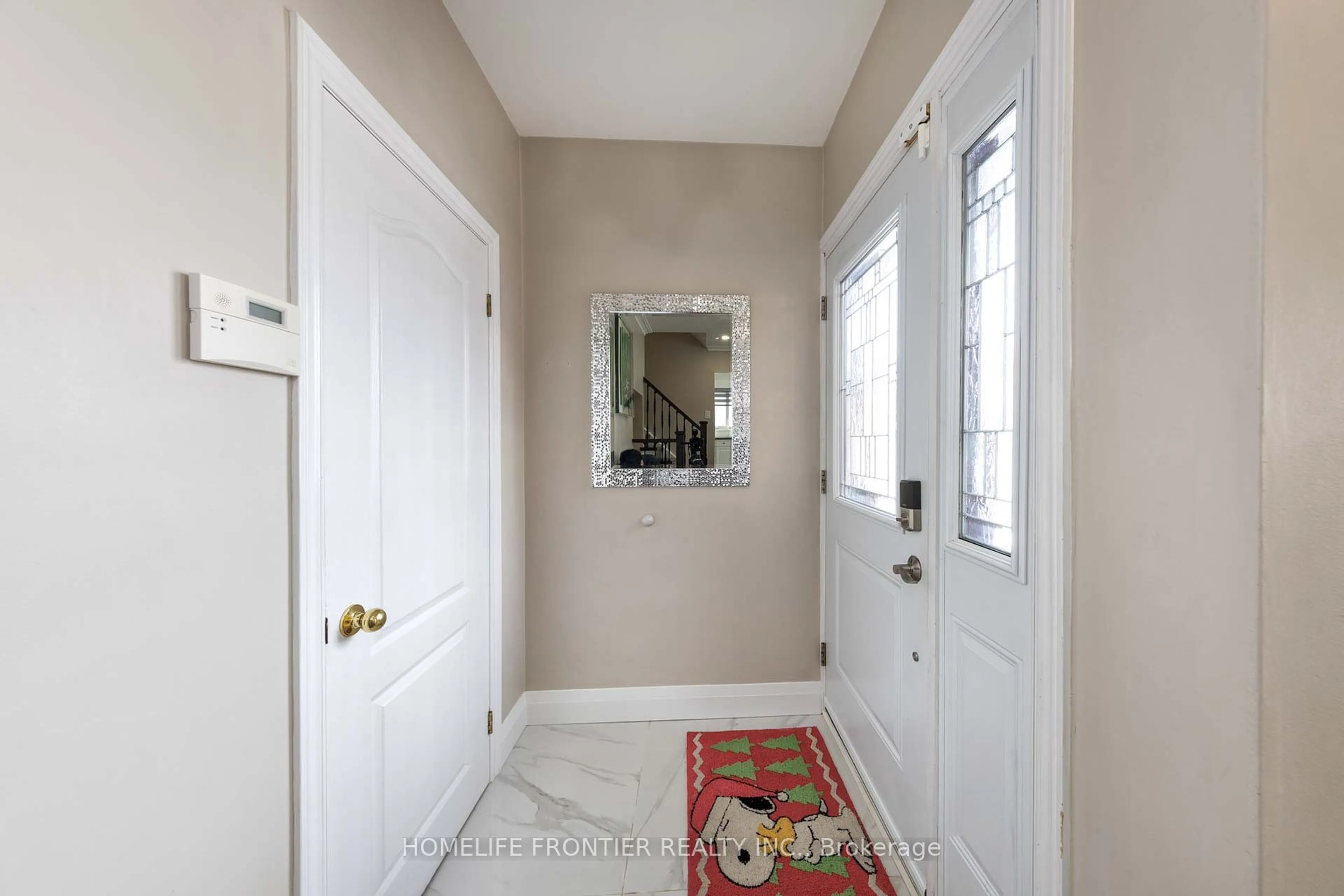 Indoor entryway for 16 Bridlington St, Toronto Ontario M1H 2L5