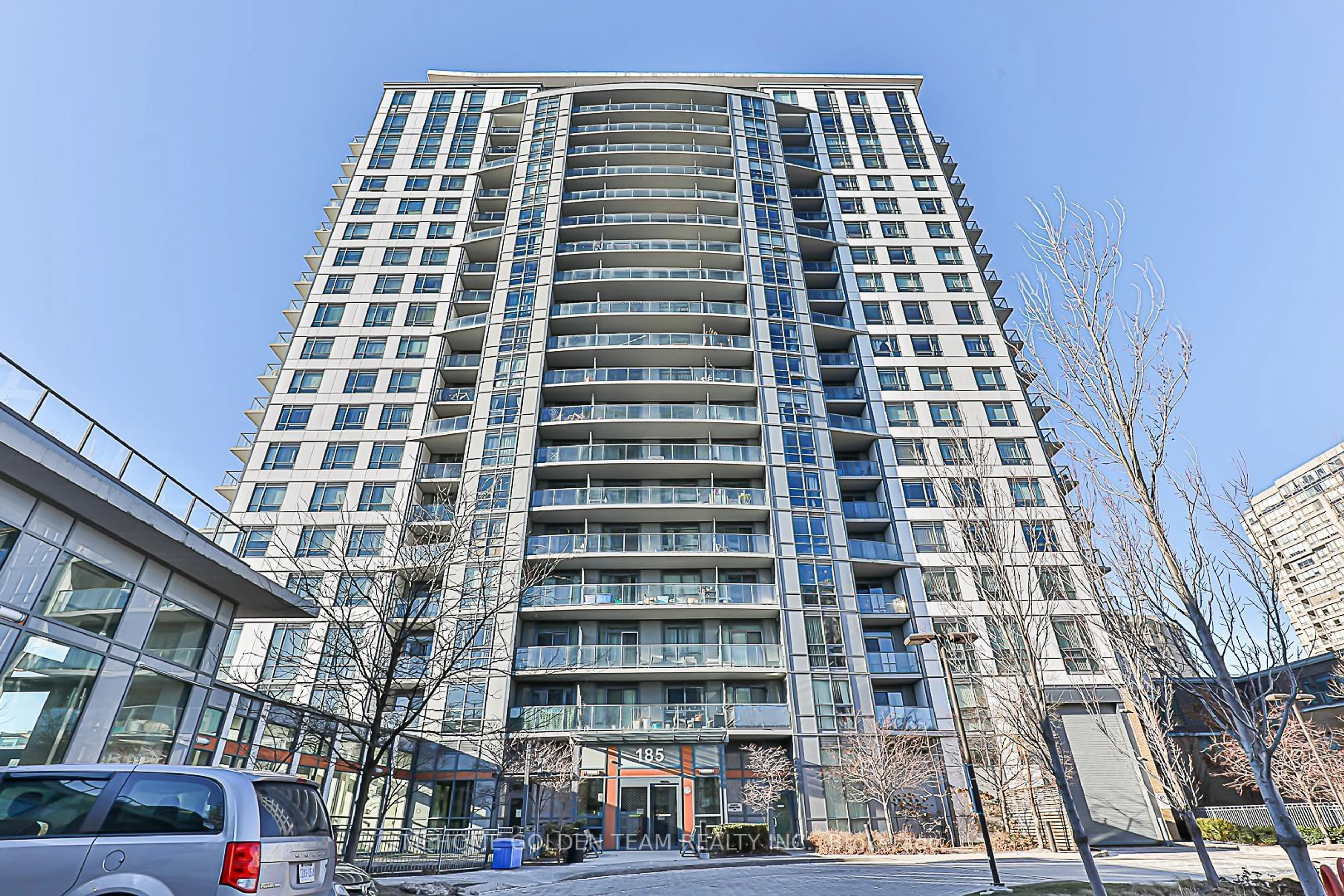 Indoor foyer for 185 Bonis Ave #1511, Toronto Ontario M1T 0A4