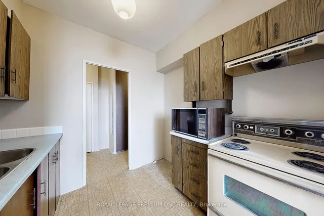 Additional property image - 1 Massey Sq Unit PH19