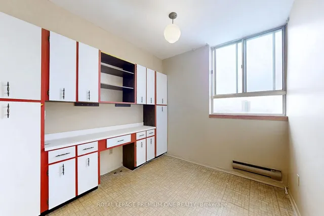 Additional property image - 1 Massey Sq Unit PH19