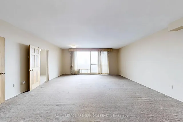 Additional property image - 1 Massey Sq Unit PH19