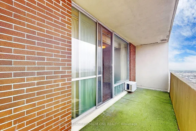 Additional property image - 1 Massey Sq Unit PH19
