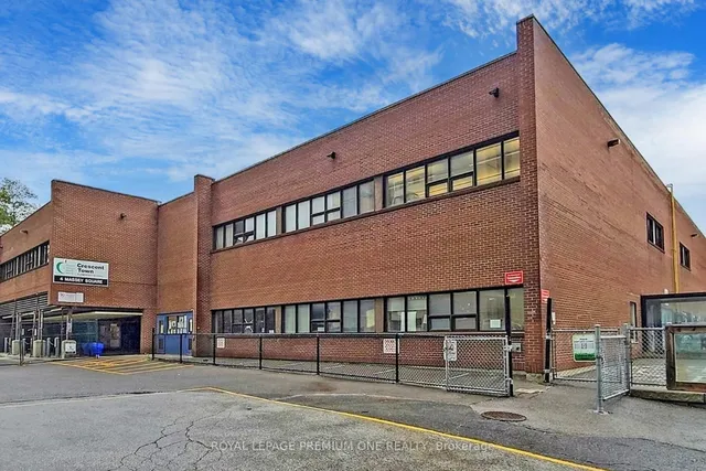 Additional property image - 1 Massey Sq Unit PH19
