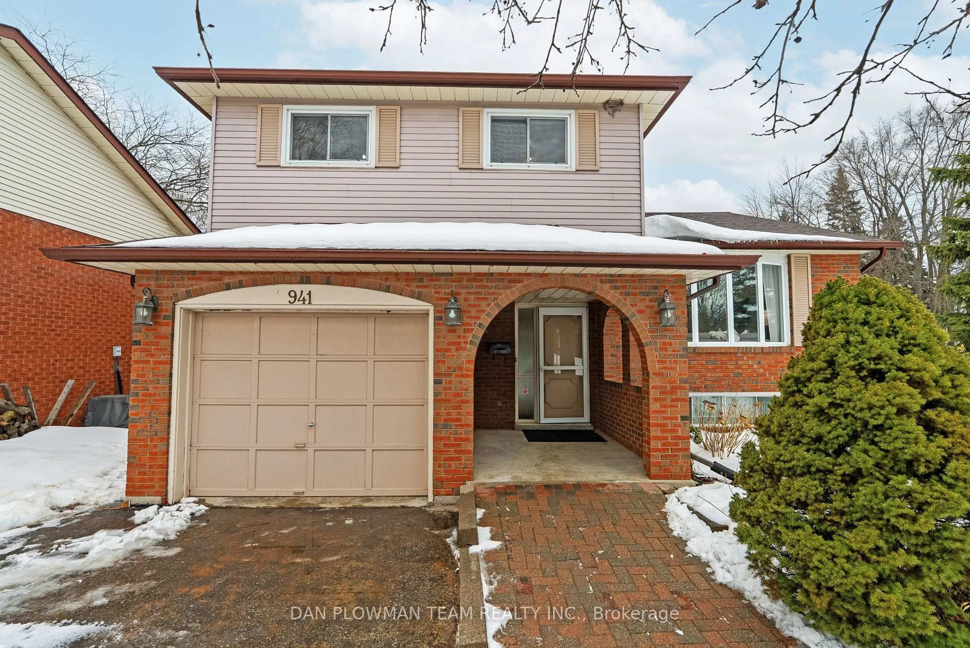 Home with brick exterior material, street for 941 William Booth Cres, Oshawa Ontario L1G 7N3