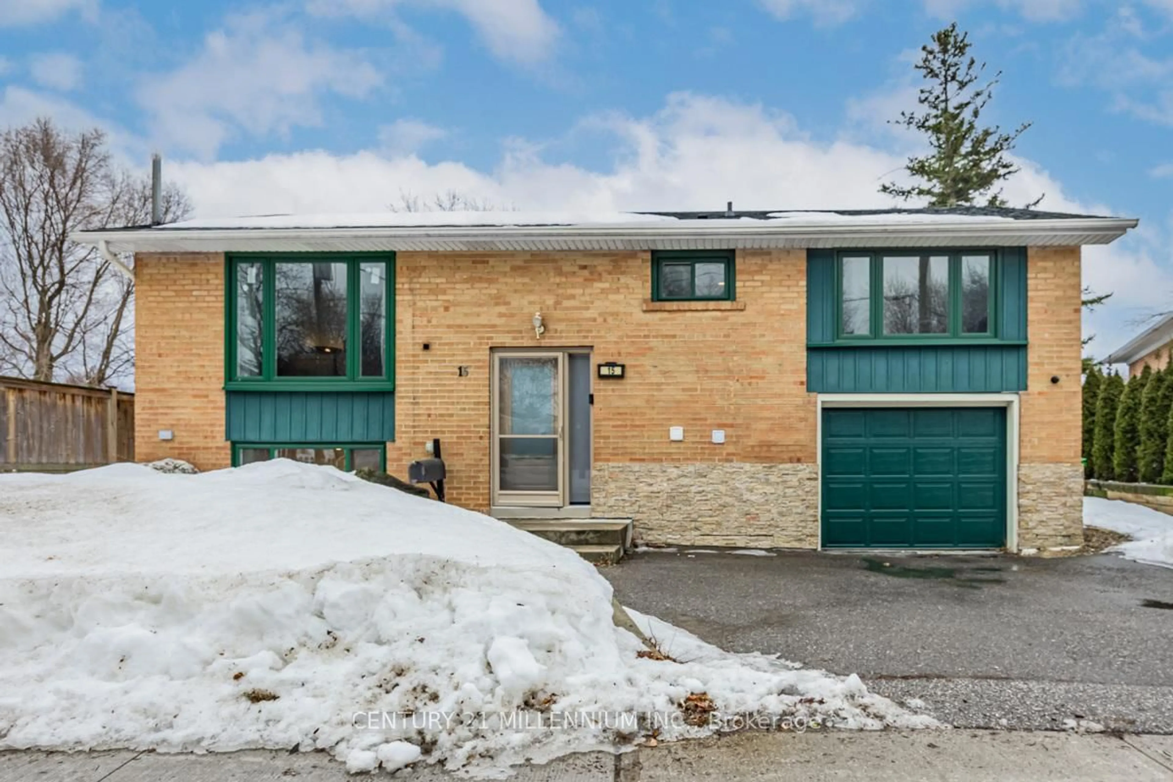 Home with brick exterior material, street for 15 Benary Cres, Toronto Ontario M1H 1K9