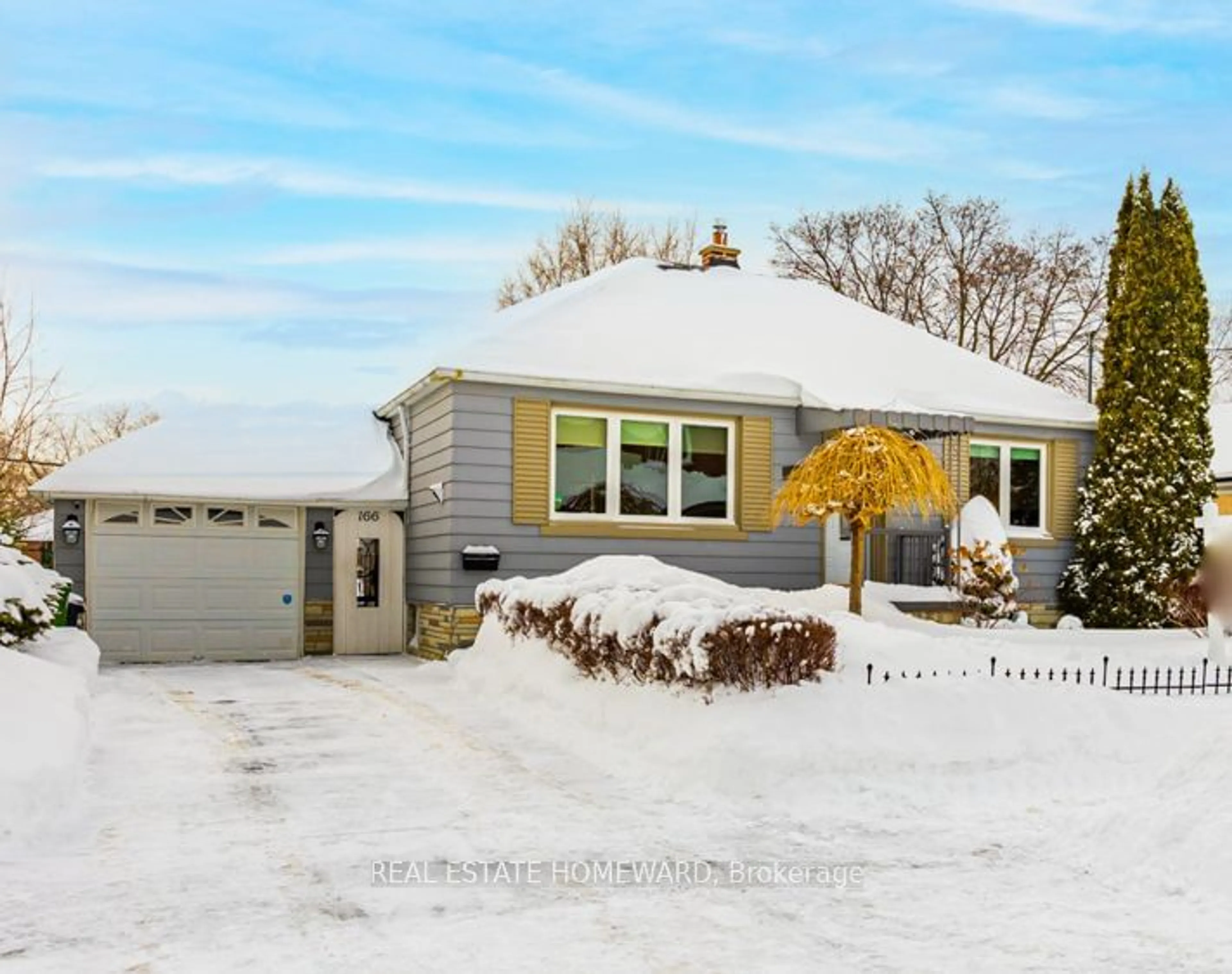 Home with vinyl exterior material, street for 166 Linden Ave, Toronto Ontario M1K 3H8