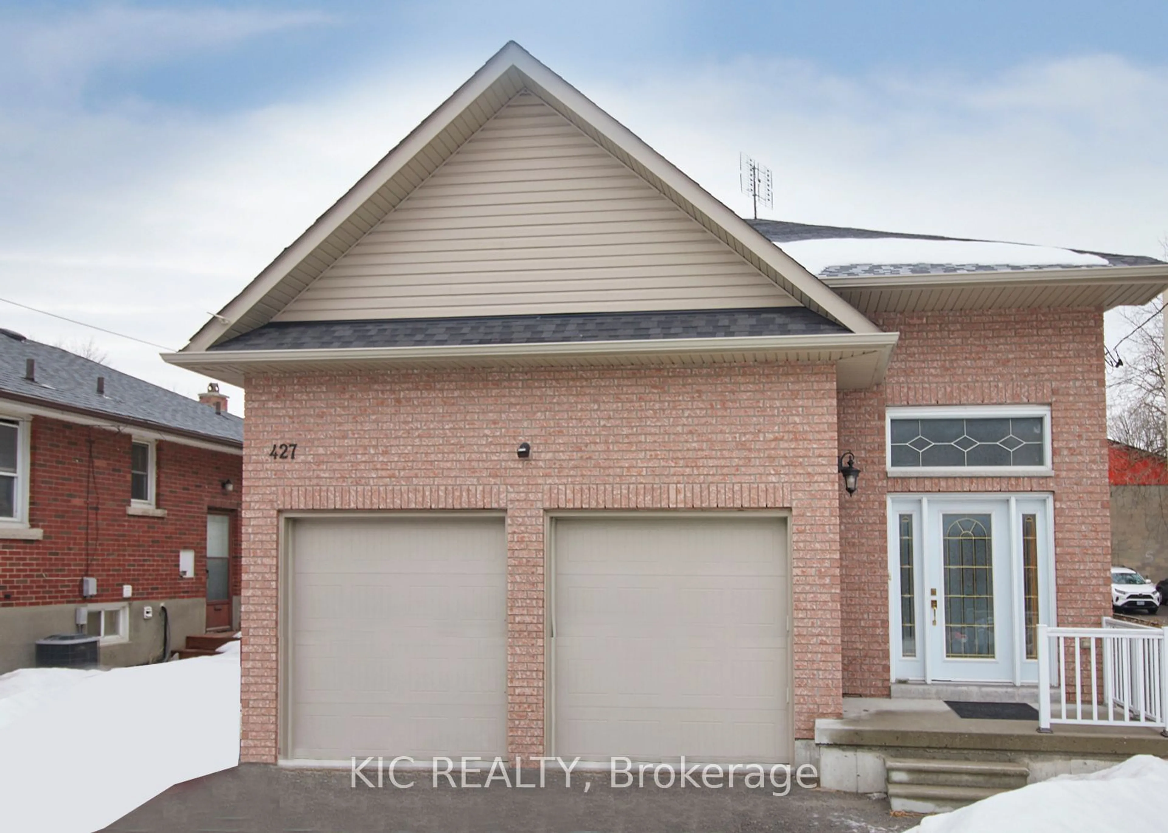 Home with brick exterior material, street for 427 CENTRE St, Oshawa Ontario L1H 4C1