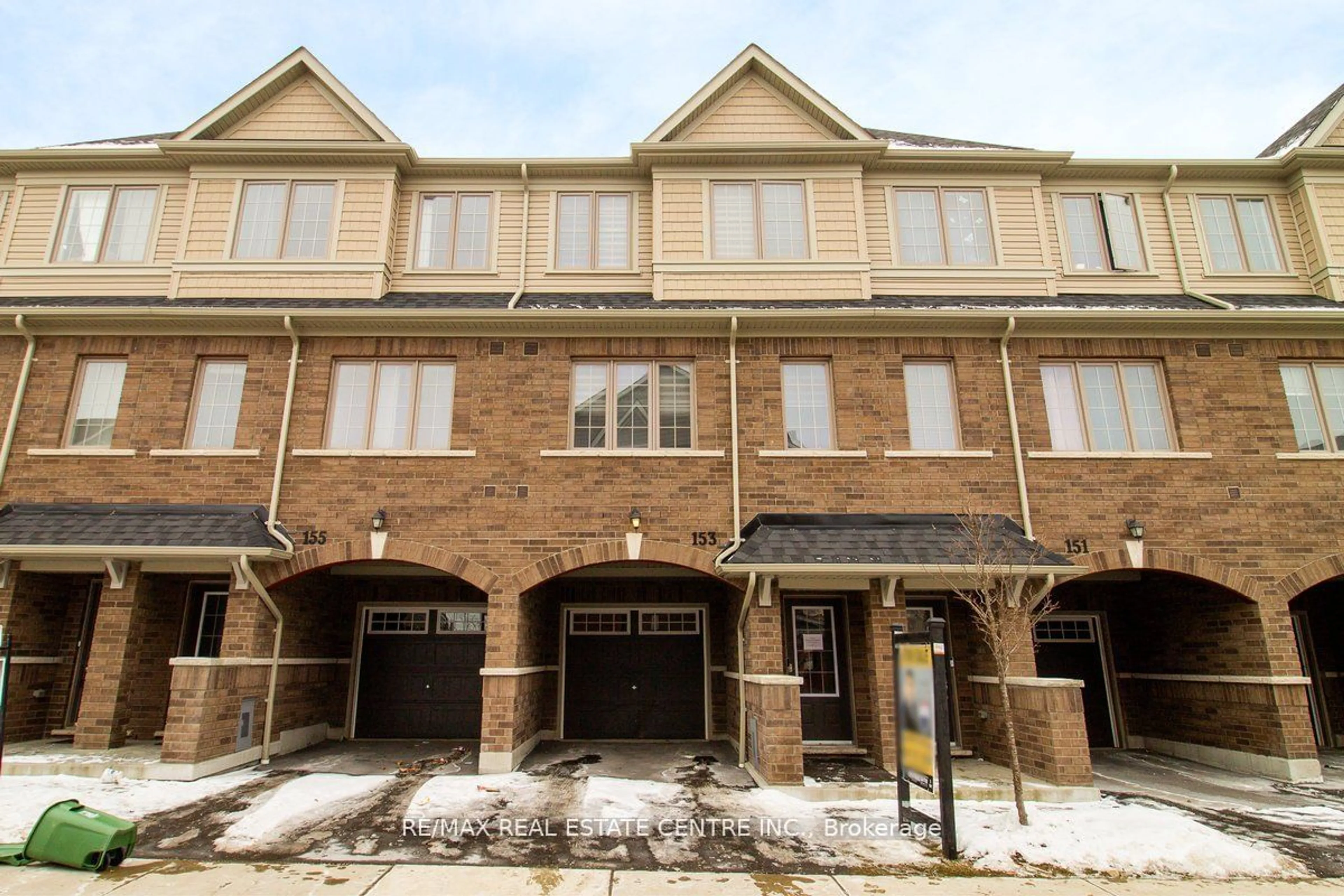 Home with brick exterior material, street for 153 Danzatore Path, Oshawa Ontario L1L 0P9