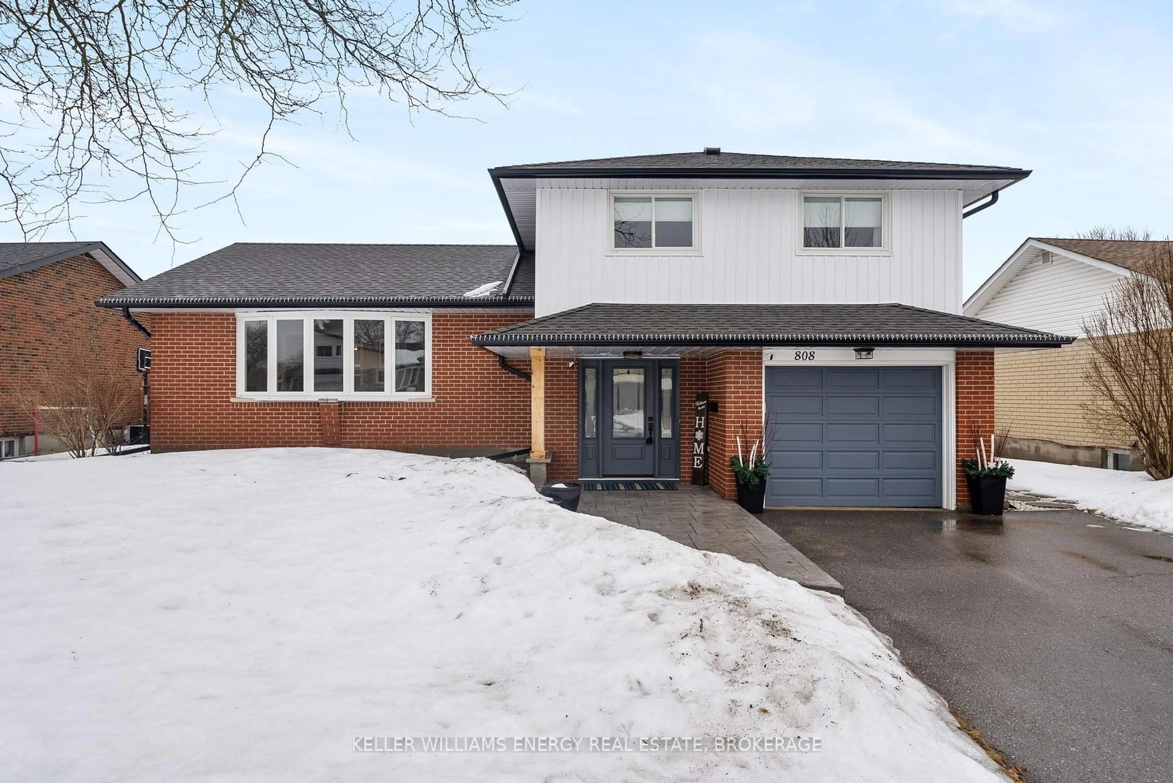 Home with brick exterior material, street for 808 Fernhill Blvd, Oshawa Ontario L1J 5K2